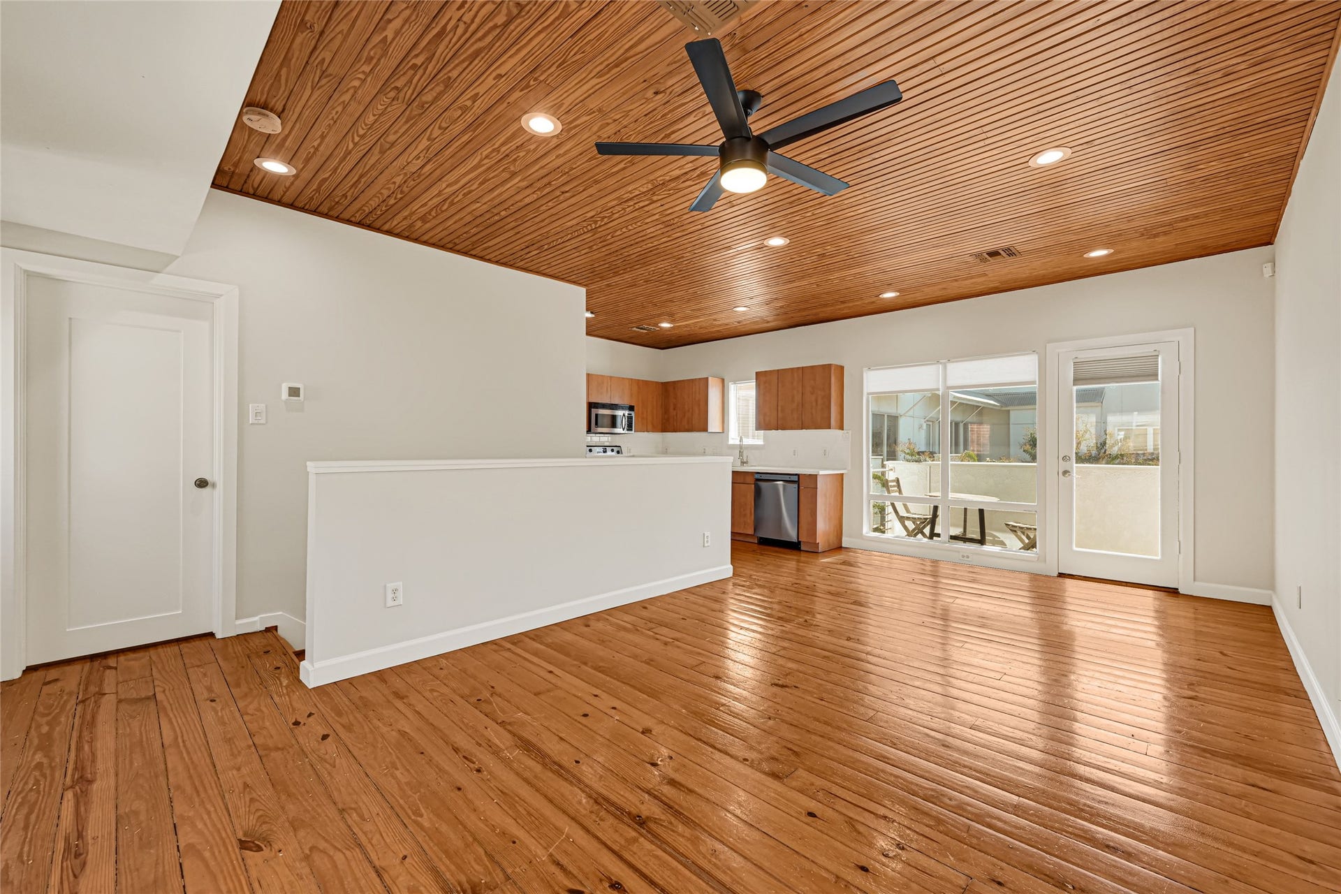 5920 Fairdale Lane, #6, Houston, TX 77057 5920 Fairdale Lane, #6, Houston, TX 77057