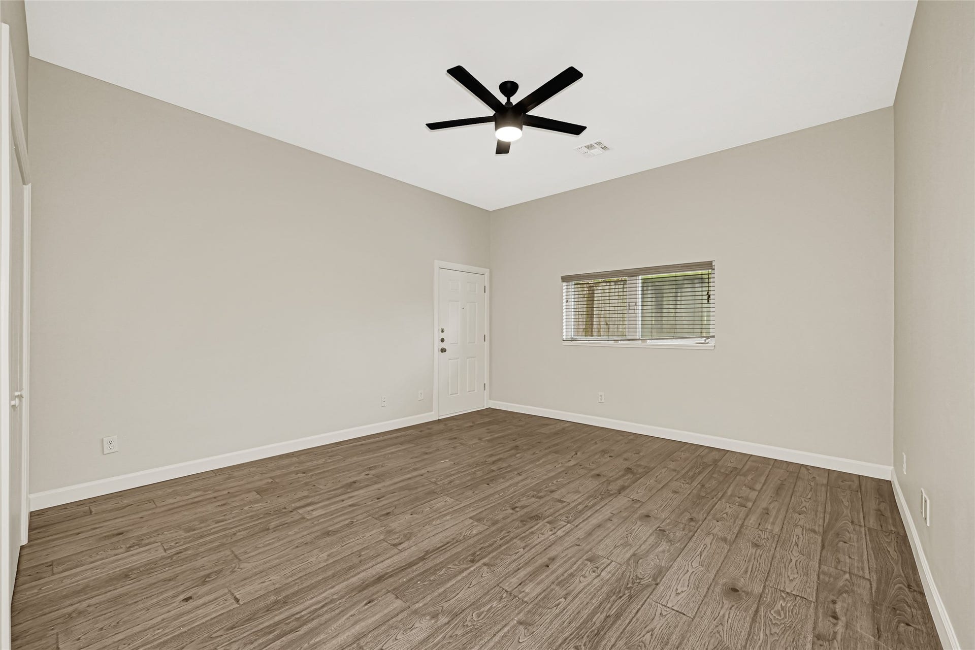5920 Fairdale Lane, #6, Houston, TX 77057 5920 Fairdale Lane, #6, Houston, TX 77057