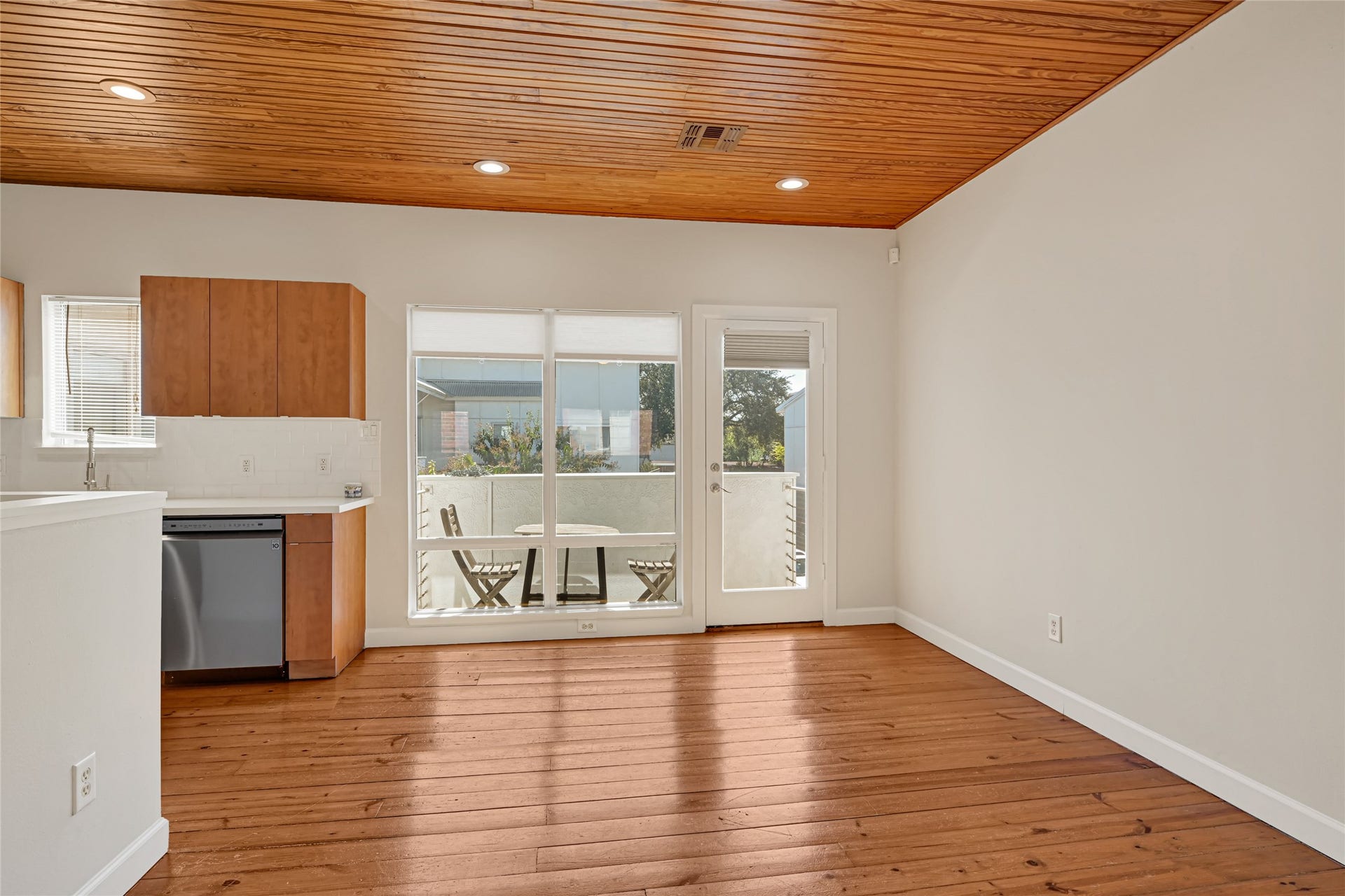 5920 Fairdale Lane, #6, Houston, TX 77057 5920 Fairdale Lane, #6, Houston, TX 77057