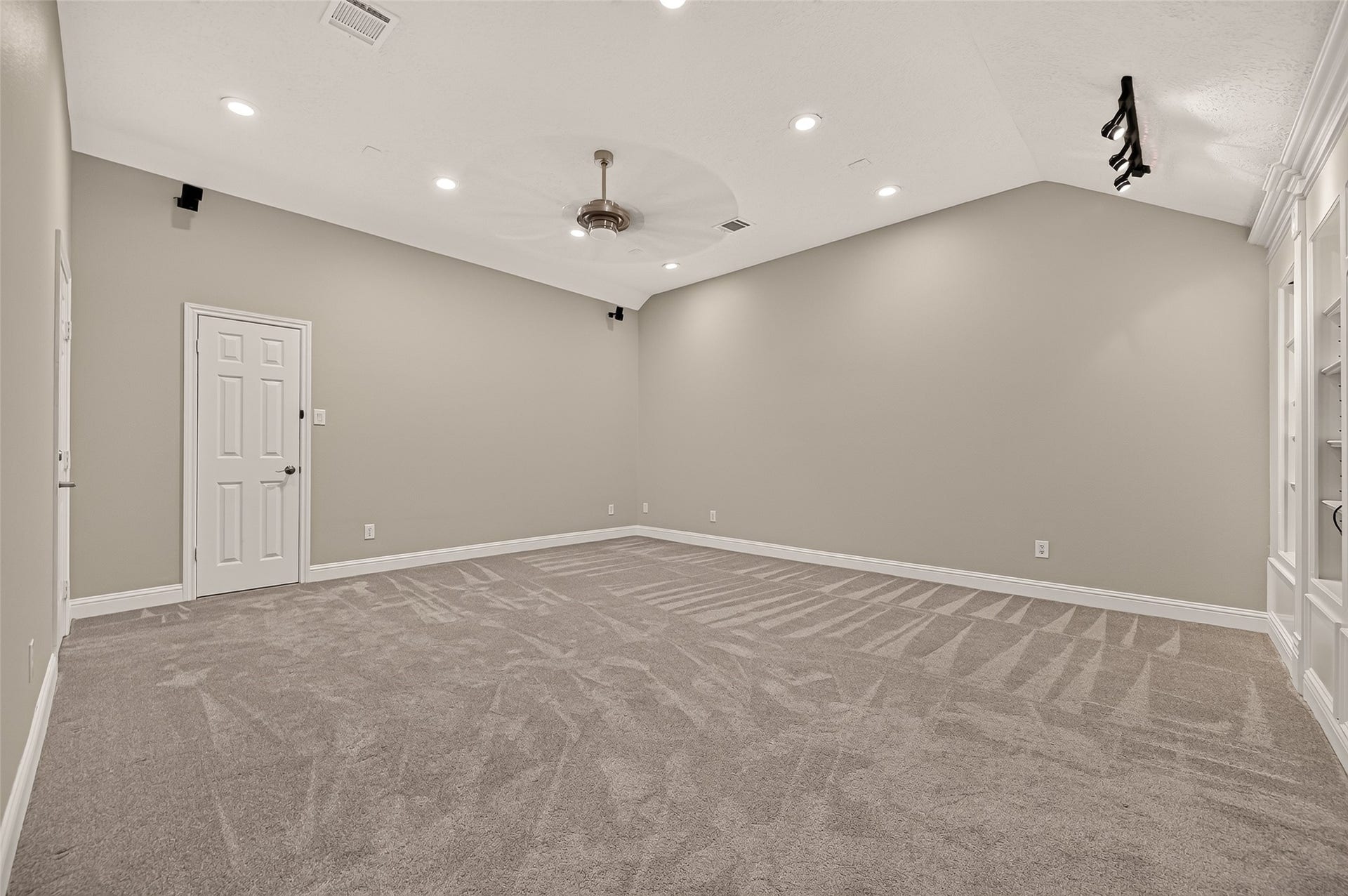 2806 Manito Circle, Katy, TX 77450 Extra bonus room - was attic space but has been completely finished out