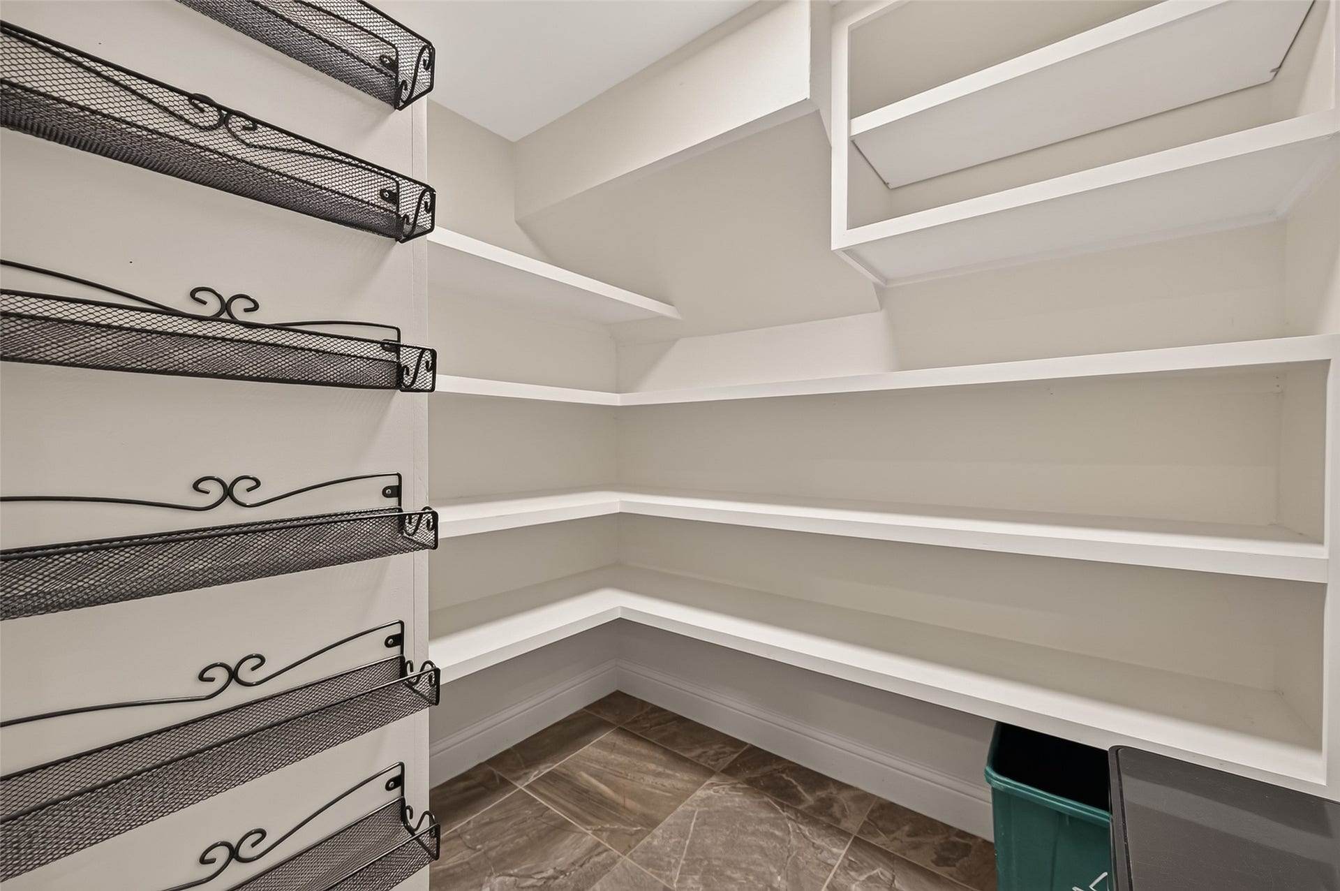 2806 Manito Circle, Katy, TX 77450 Walk-in Pantry