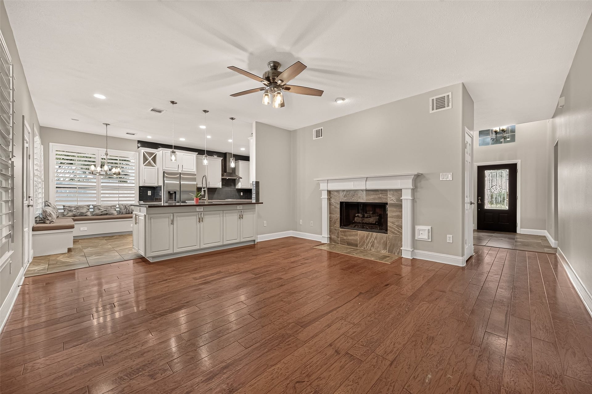 2806 Manito Circle, Katy, TX 77450 2806 Manito Circle, Katy, TX 77450