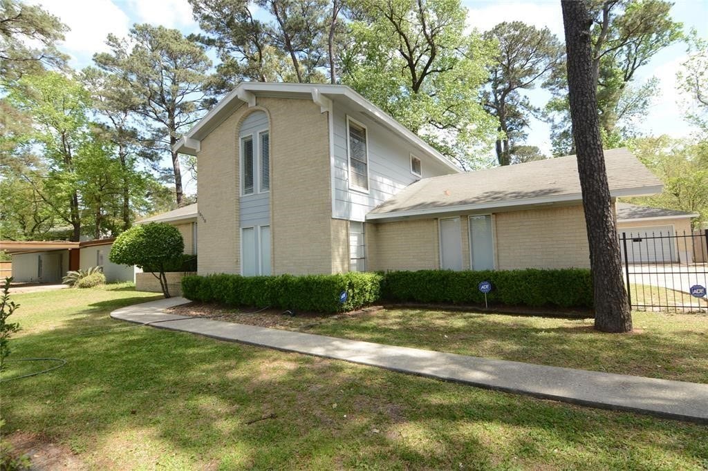 19118 Challe Circle W, Spring, TX 77373