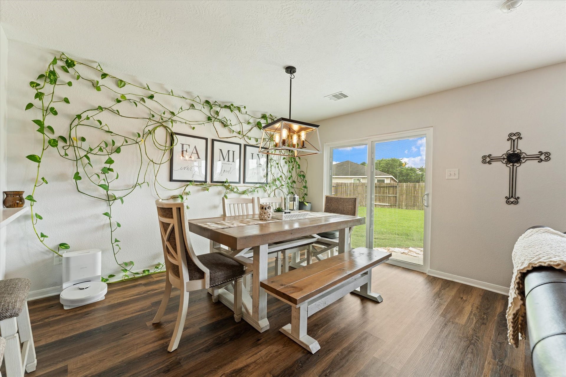 15903 Arapaho Bend Lane, Cypress, TX 77429 Bright breakfast nook with backyard view