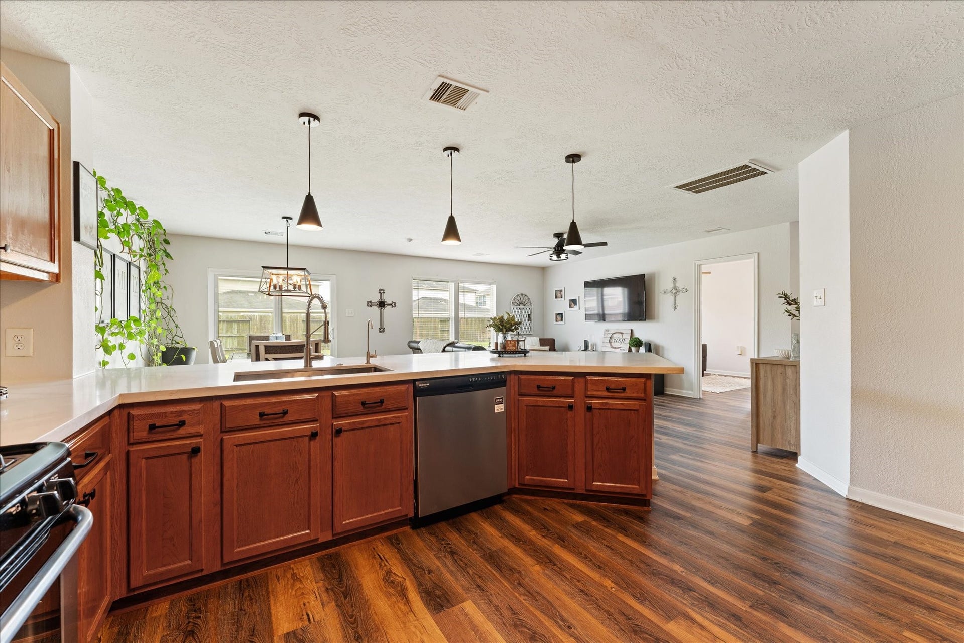 15903 Arapaho Bend Lane, Cypress, TX 77429 Kitchen opens to the living area