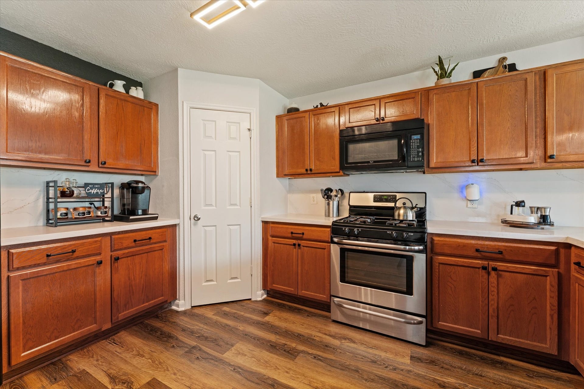 15903 Arapaho Bend Lane, Cypress, TX 77429 Gas cooking