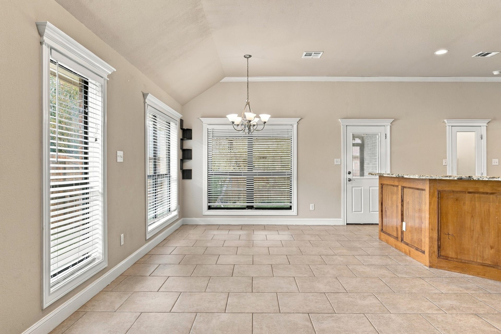 4267 Hollow Stone Drive, College Station, TX 77845 4267 Hollow Stone Drive, College Station, TX 77845