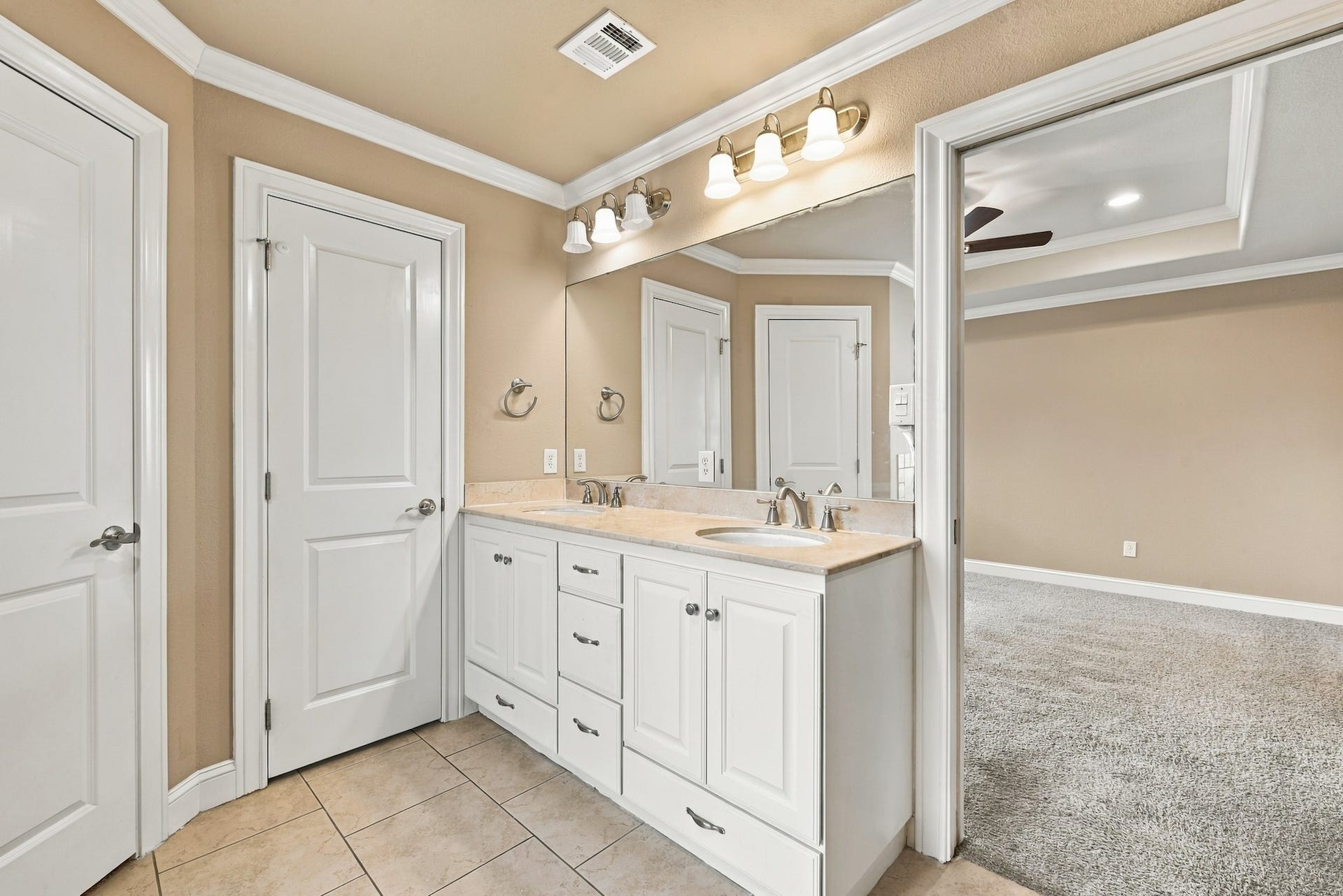 4267 Hollow Stone Drive, College Station, TX 77845 4267 Hollow Stone Drive, College Station, TX 77845
