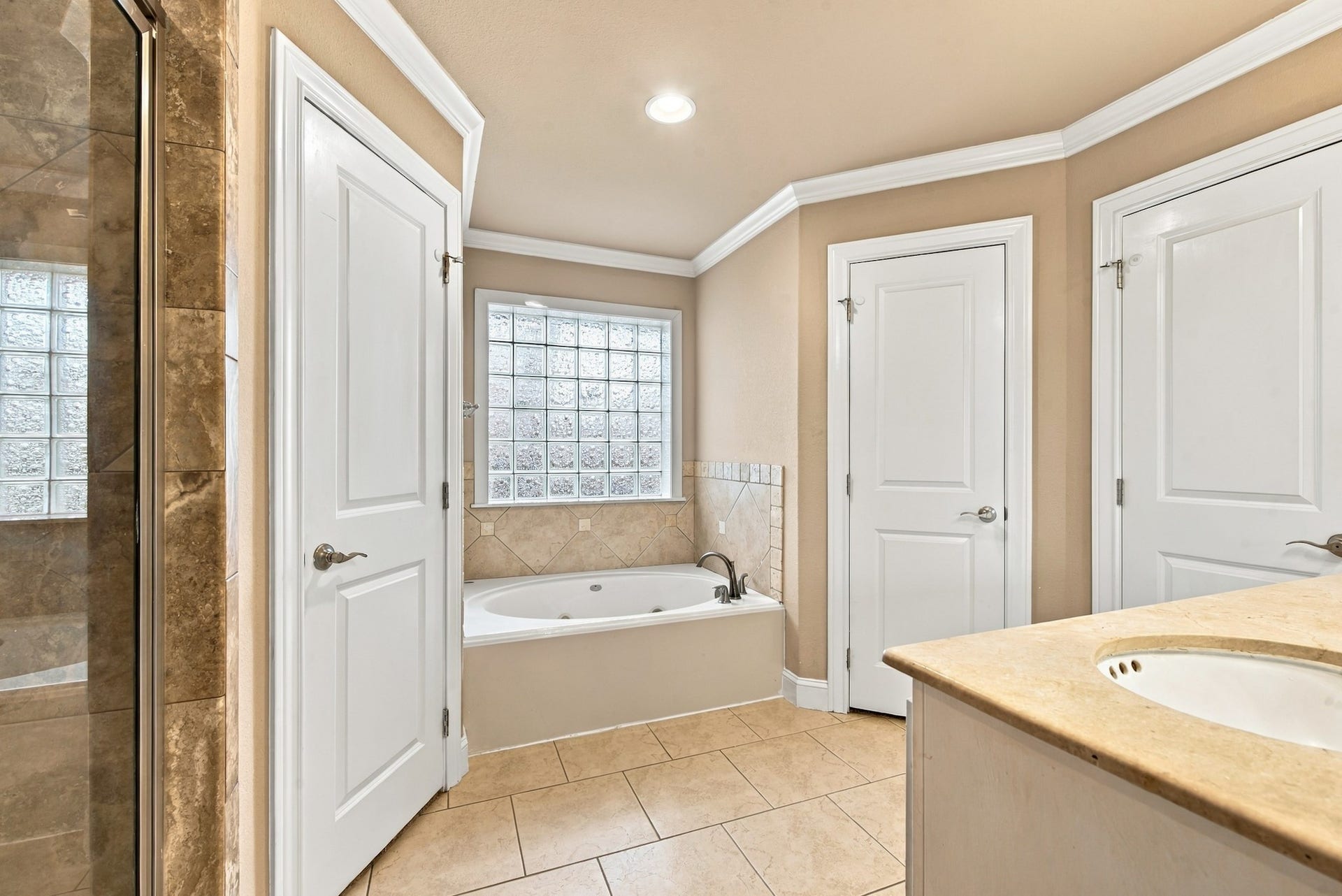 4267 Hollow Stone Drive, College Station, TX 77845 4267 Hollow Stone Drive, College Station, TX 77845