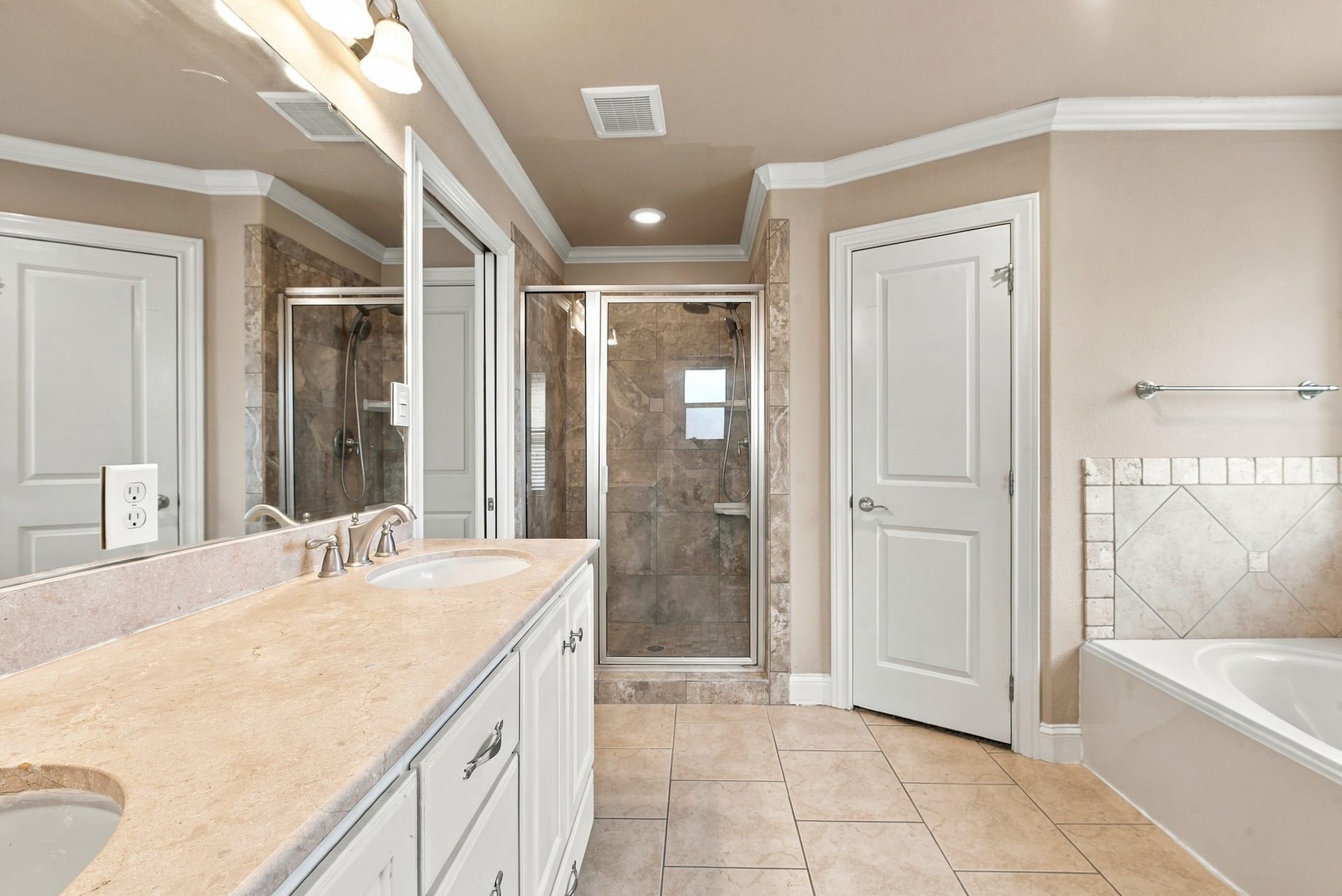 4267 Hollow Stone Drive, College Station, TX 77845 4267 Hollow Stone Drive, College Station, TX 77845