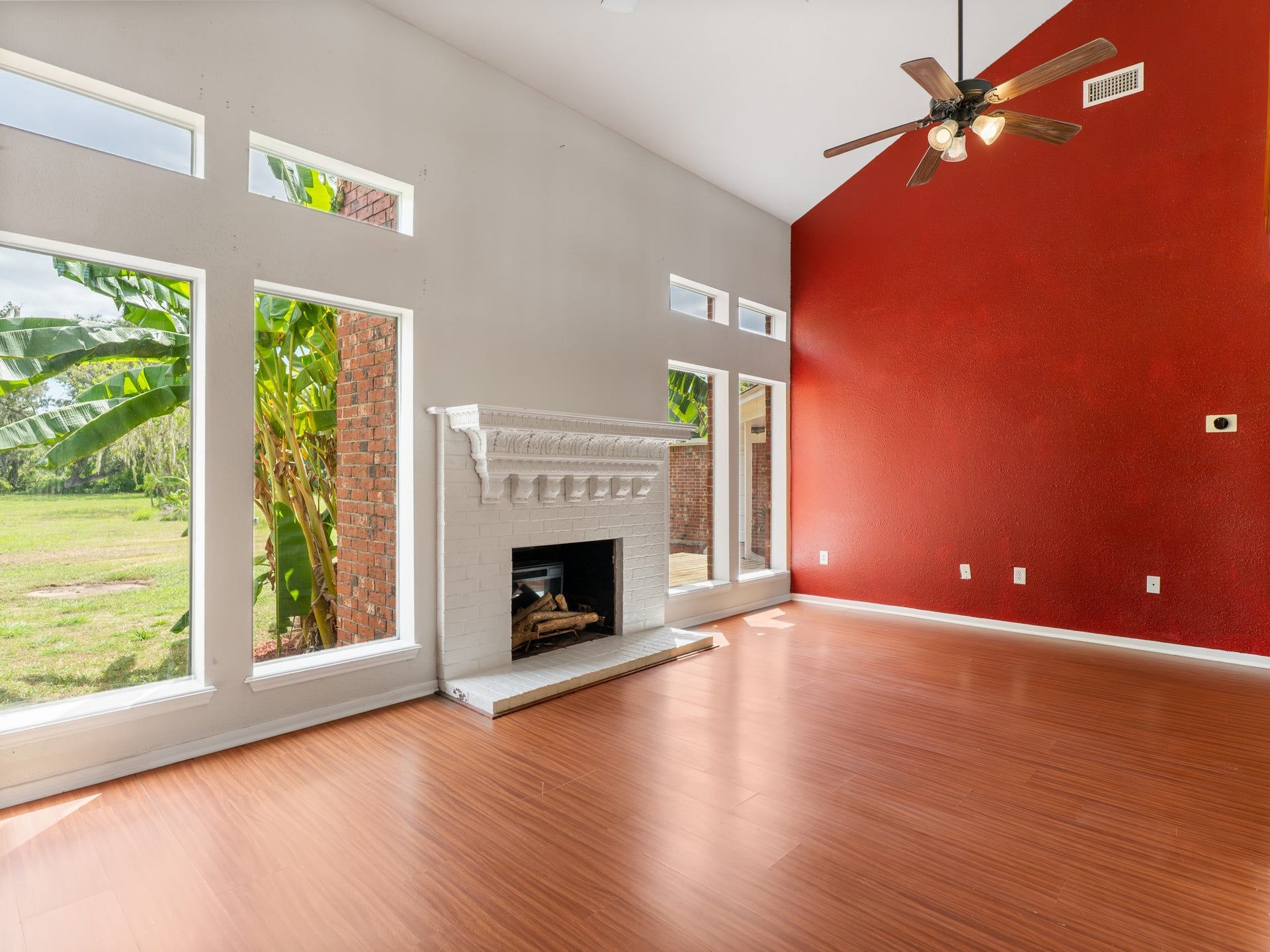 1707 County Road 348, Brazoria, TX 77422