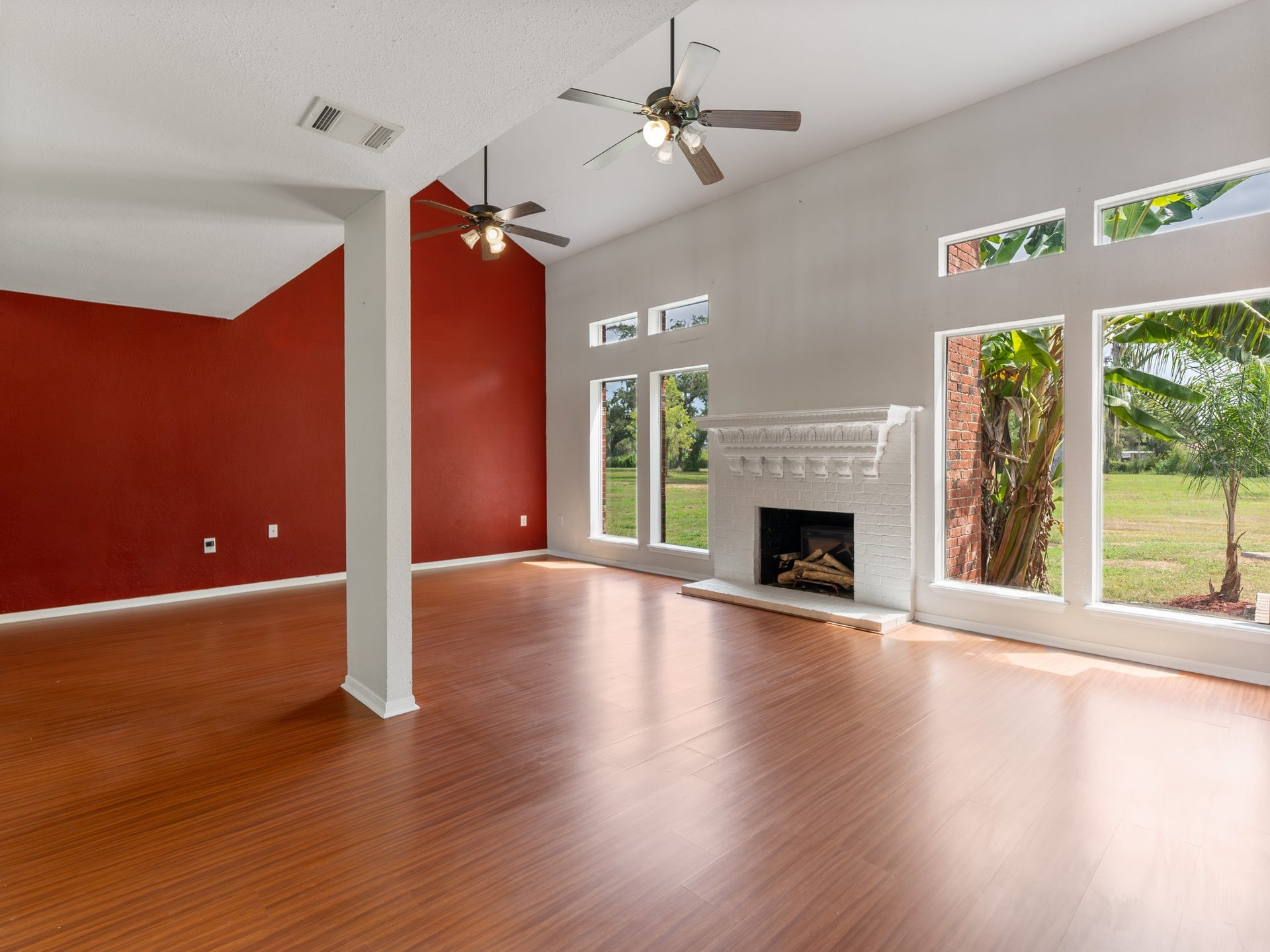 open living with Cathedral cieling