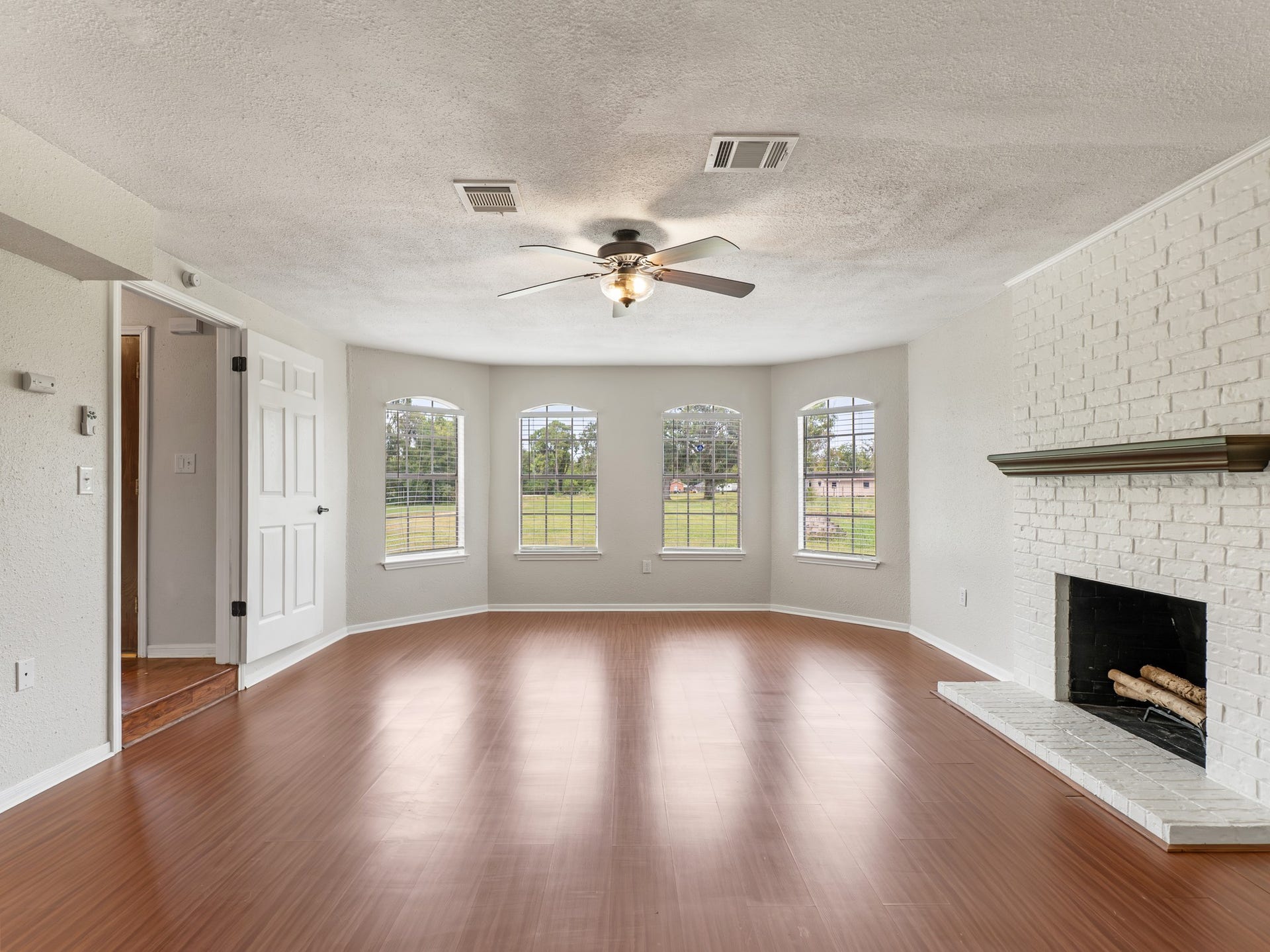 1707 County Road 348, Brazoria, TX 77422