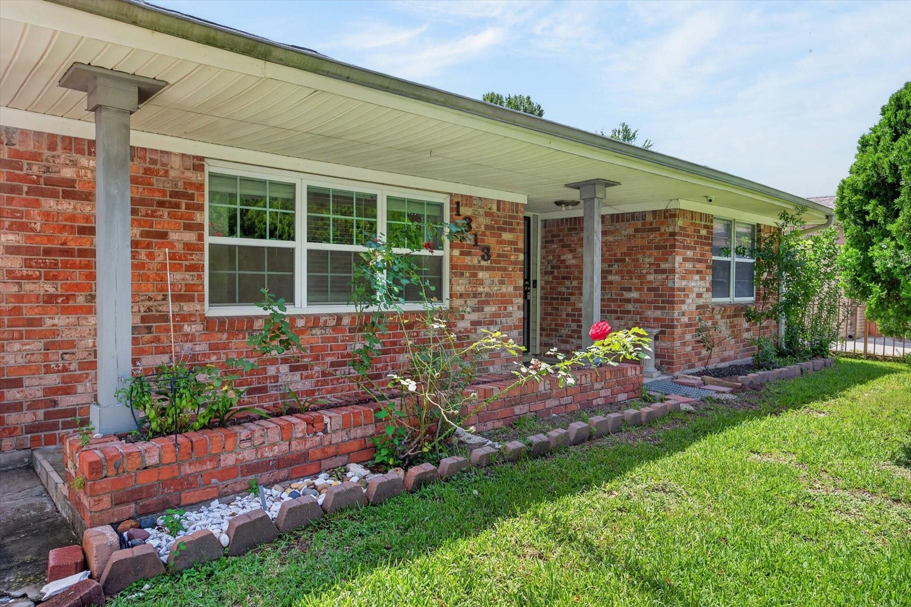 1313 Plymouth Street, Pasadena, TX 77502 1313 Plymouth Street, Pasadena, TX 77502