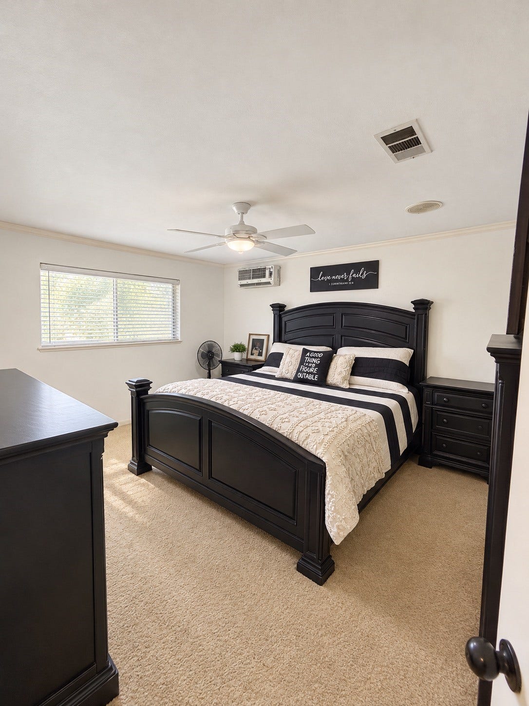 1907 N Rockisland Street, Angleton, TX 77515 master bedroom