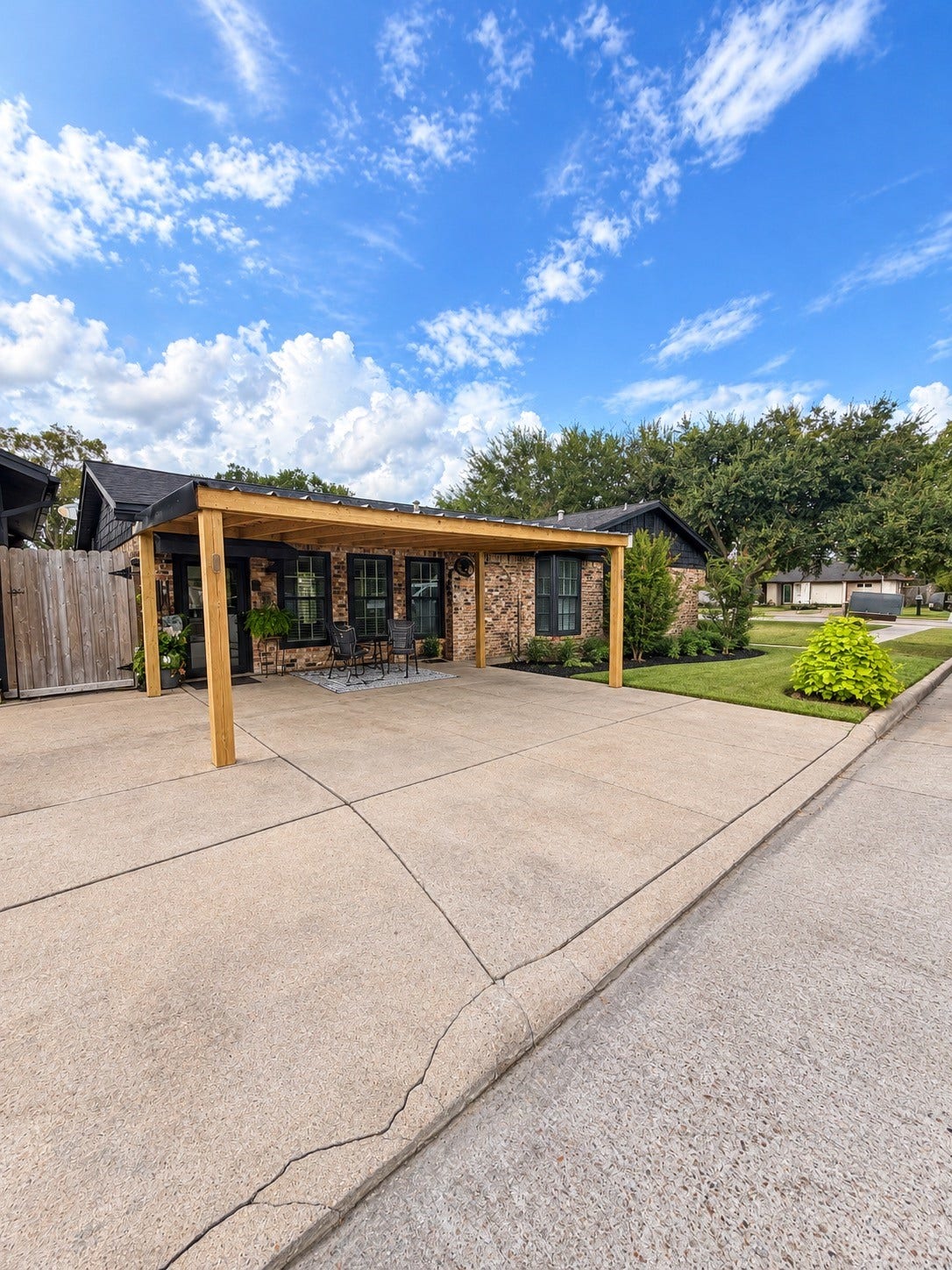 1907 N Rockisland Street, Angleton, TX 77515 1907 N Rockisland Street, Angleton, TX 77515