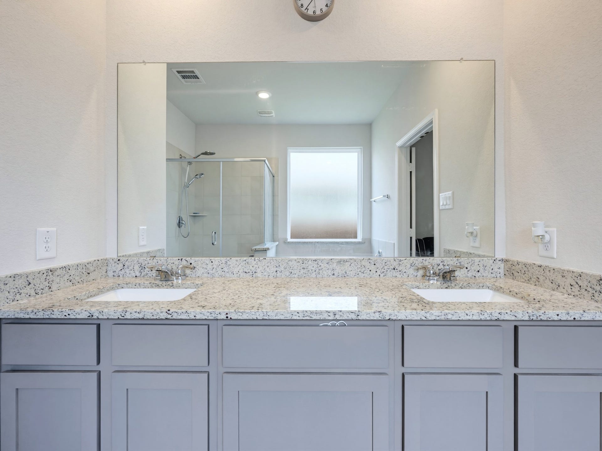 Convenient double sink