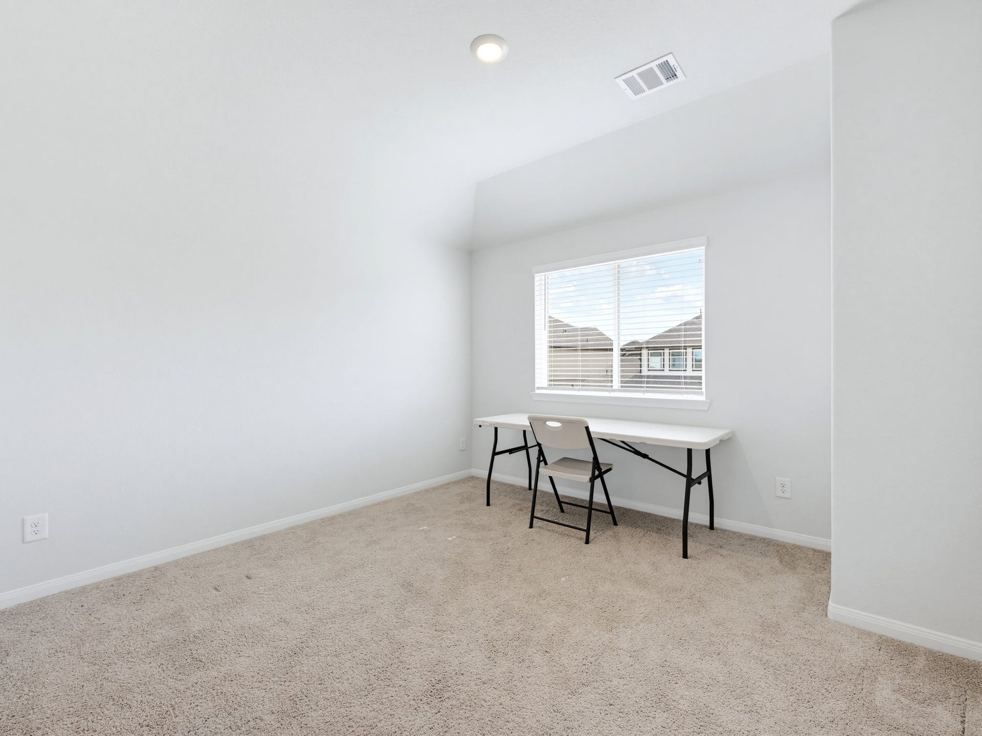 Fourth bedroom