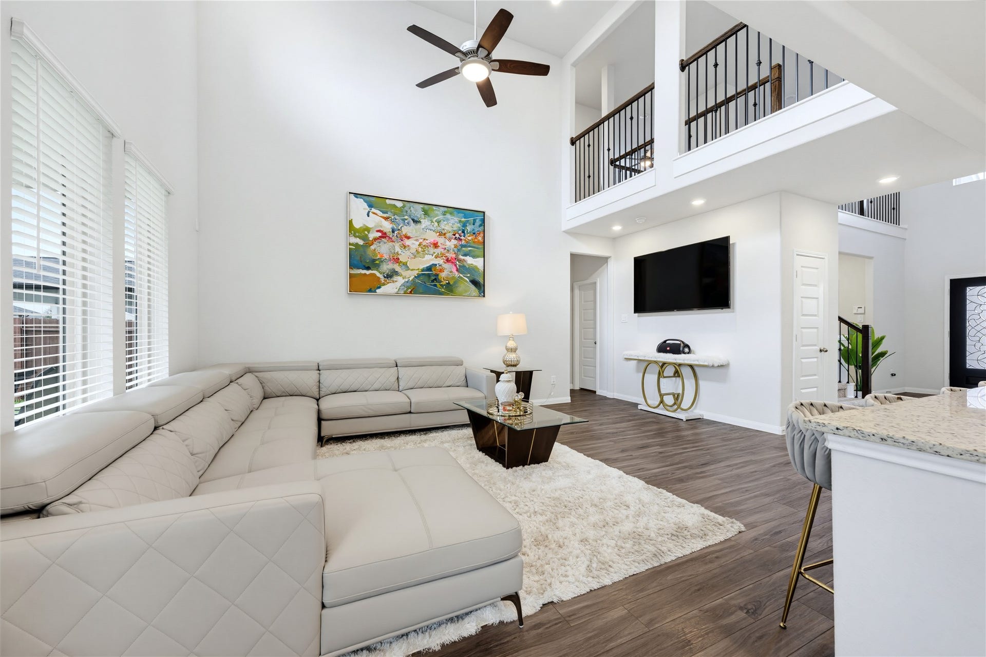 The high ceilings keeps the house cooler during the year