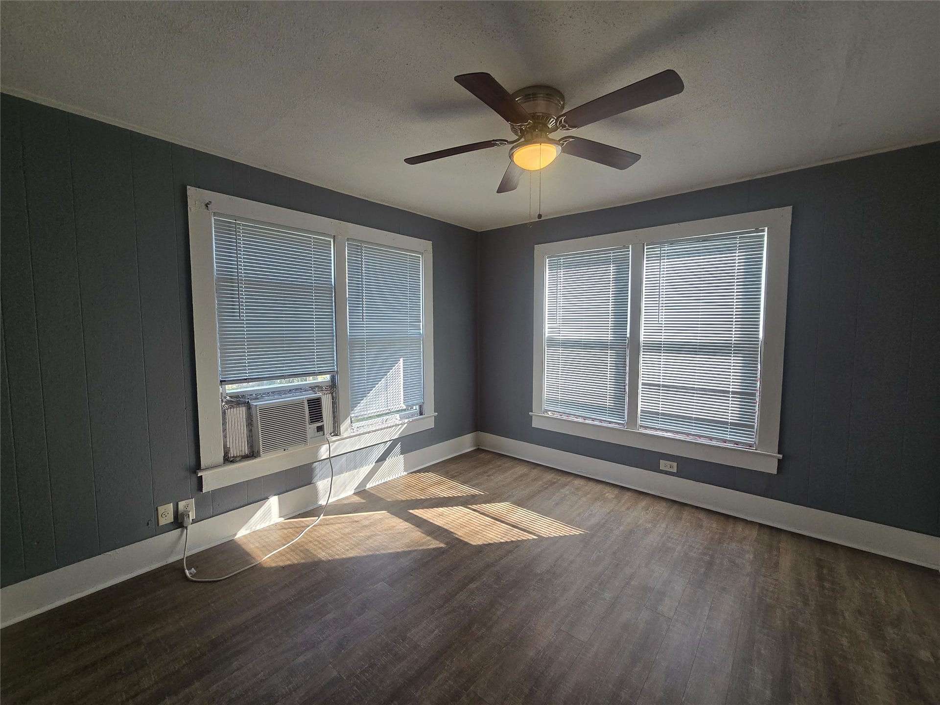 5318 Avenue P 1/2, Galveston, TX 77551