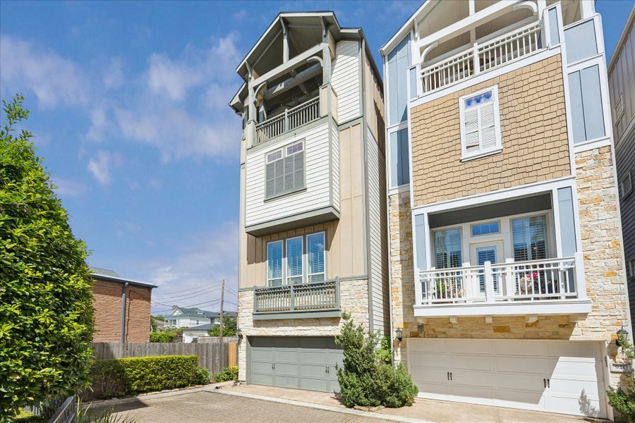Property photo for 923 Byrne Street, Houston, TX
