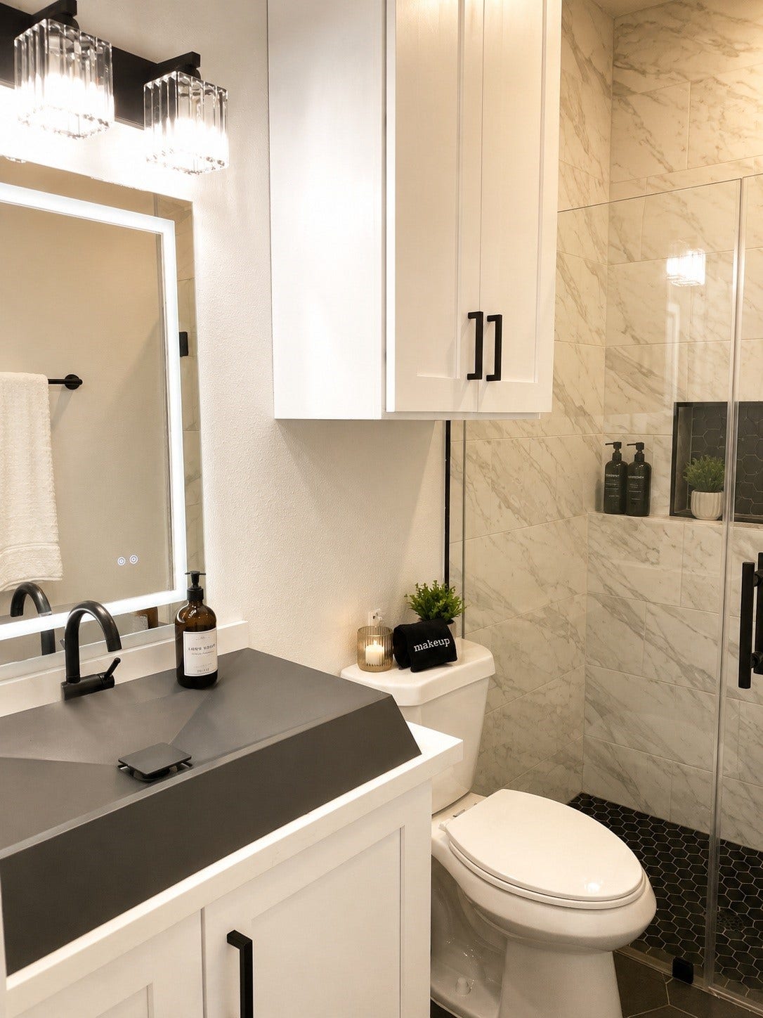 2807 Brailsfort Street, Houston, TX 77004 Private bath for downstairs bedroom