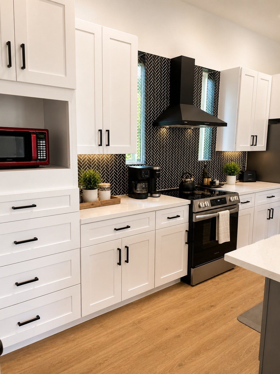 2807 Brailsfort Street, Houston, TX 77004 Stylish chef inspired kitchen with state of the art appliances.
