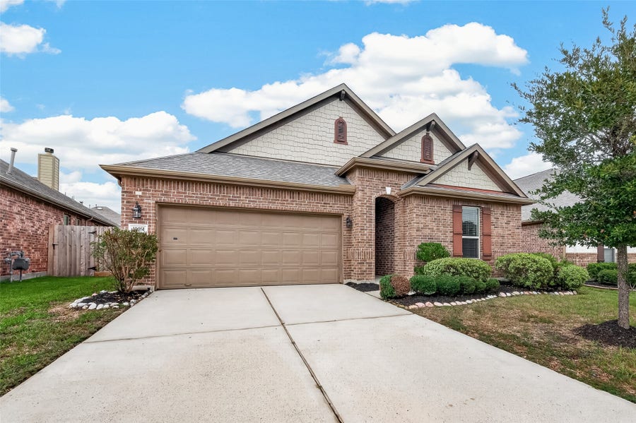Property photo for 10051 Cimarron Canyon Lane, Magnolia, TX