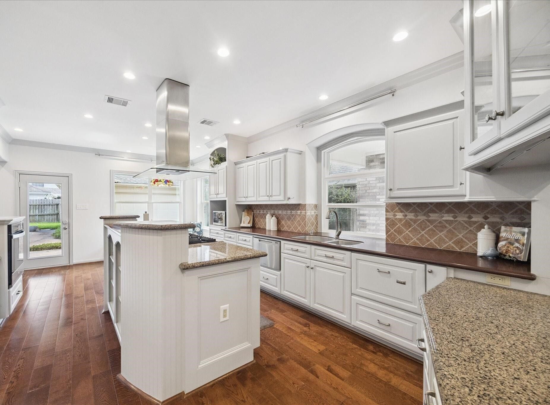 16703 Chestnut Meadow Court, Sugar Land, TX 77479 16703 Chestnut Meadow Court, Sugar Land, TX 77479