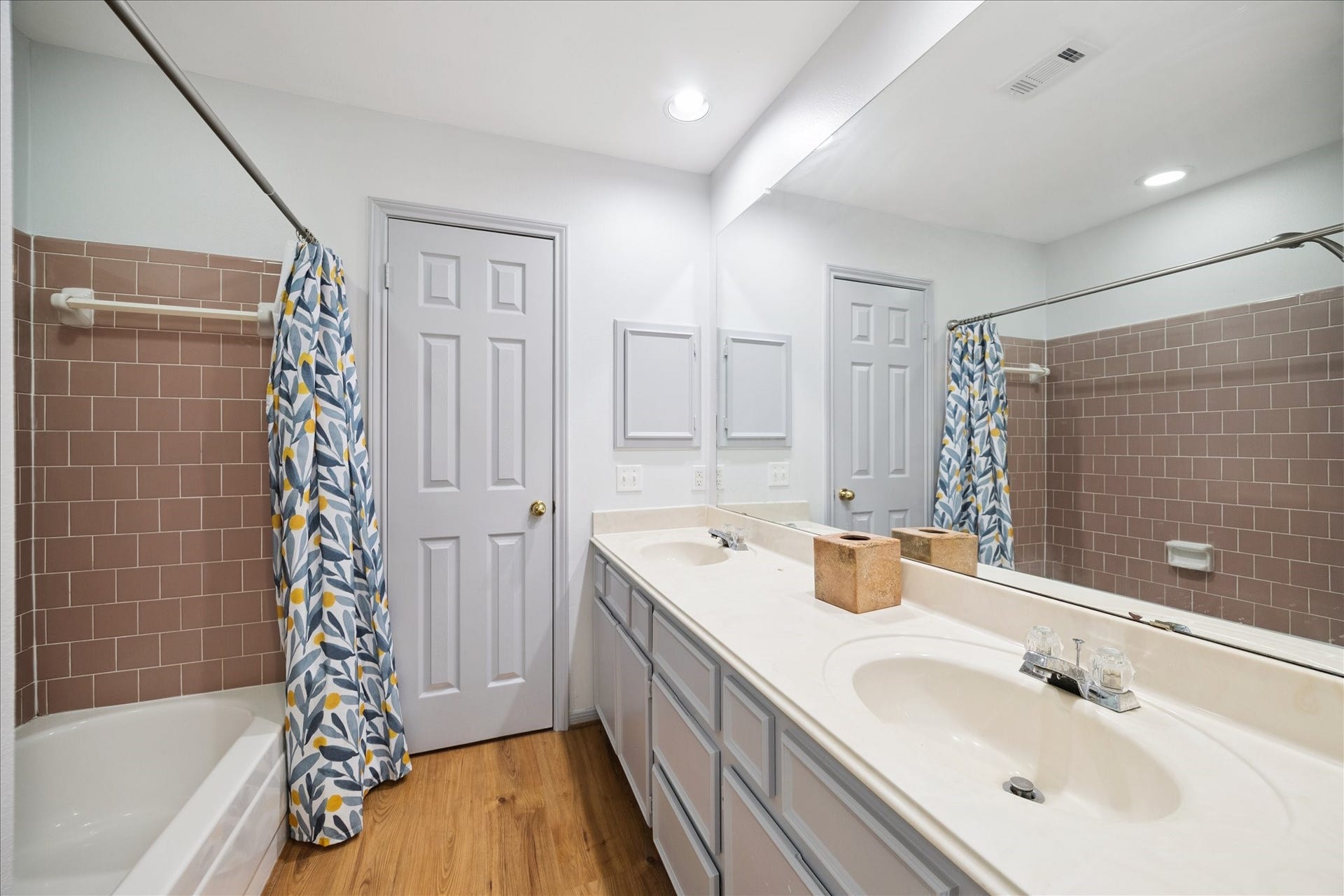 16703 Chestnut Meadow Court, Sugar Land, TX 77479 16703 Chestnut Meadow Court, Sugar Land, TX 77479