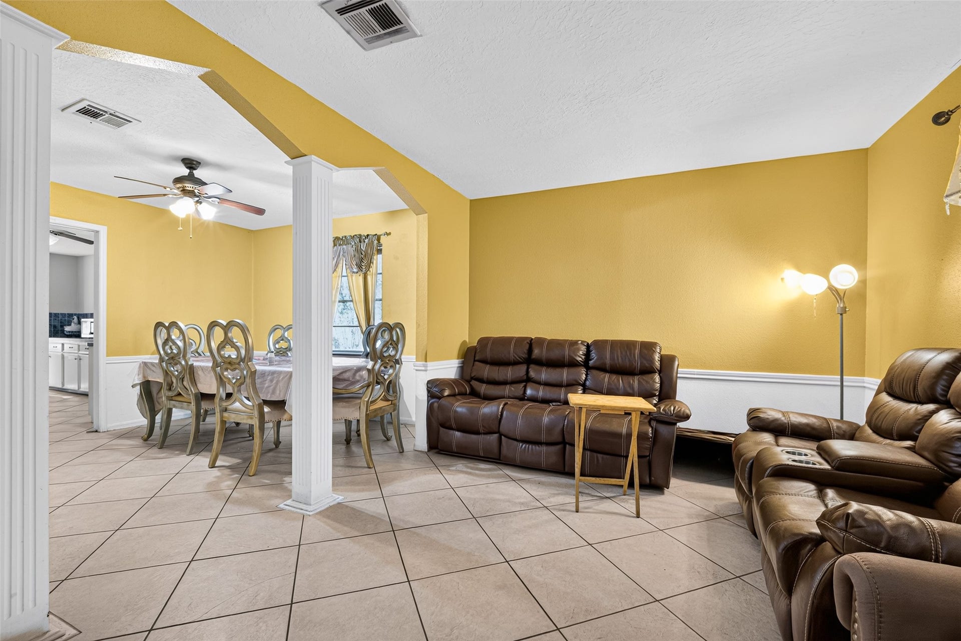 16211 Brinkwood Drive, Houston, TX 77090 16211 Brinkwood Drive, Houston, TX 77090