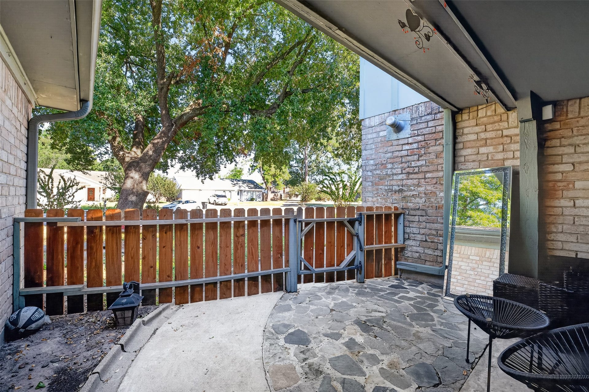 16211 Brinkwood Drive, Houston, TX 77090 16211 Brinkwood Drive, Houston, TX 77090
