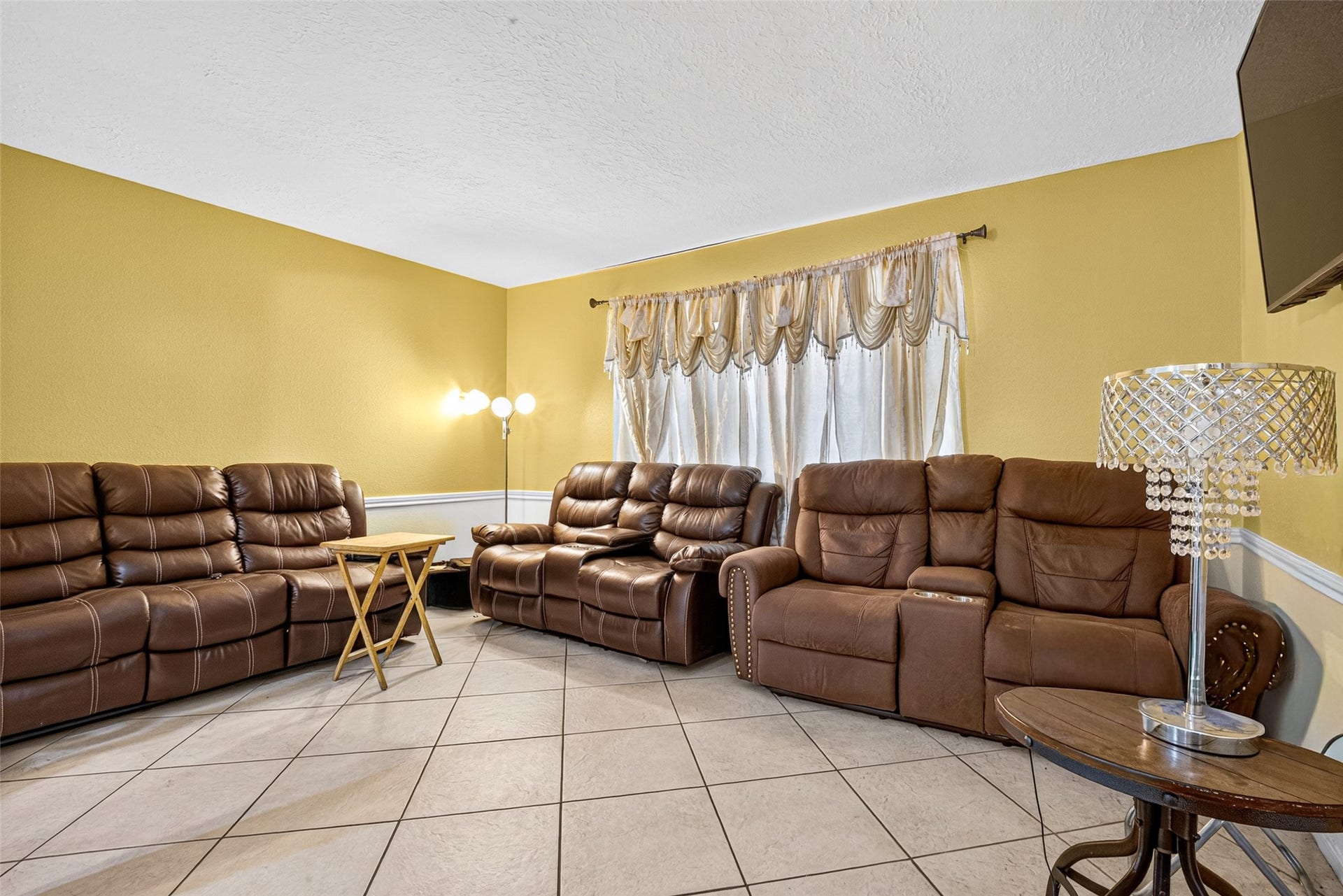 16211 Brinkwood Drive, Houston, TX 77090 16211 Brinkwood Drive, Houston, TX 77090
