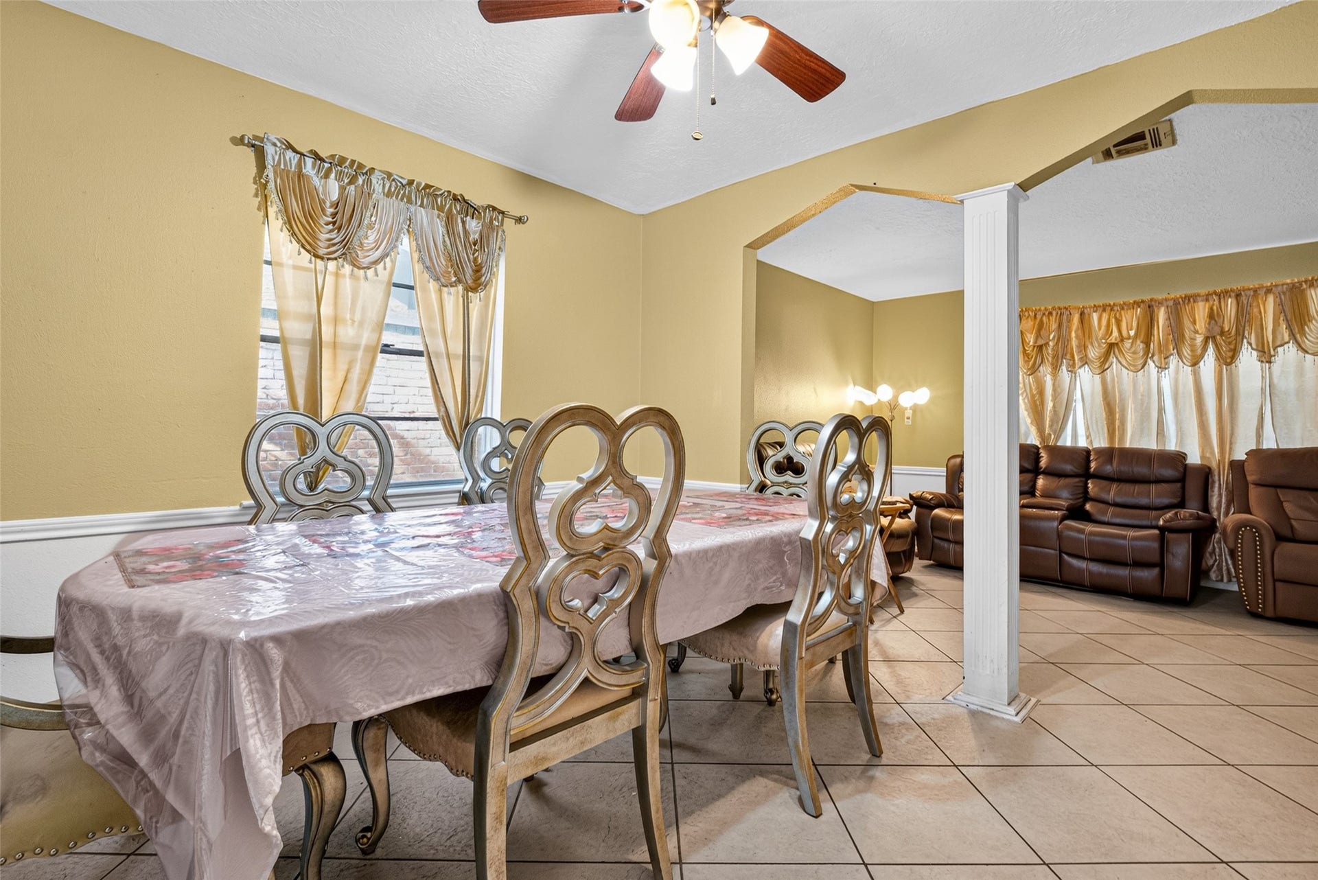 16211 Brinkwood Drive, Houston, TX 77090 16211 Brinkwood Drive, Houston, TX 77090