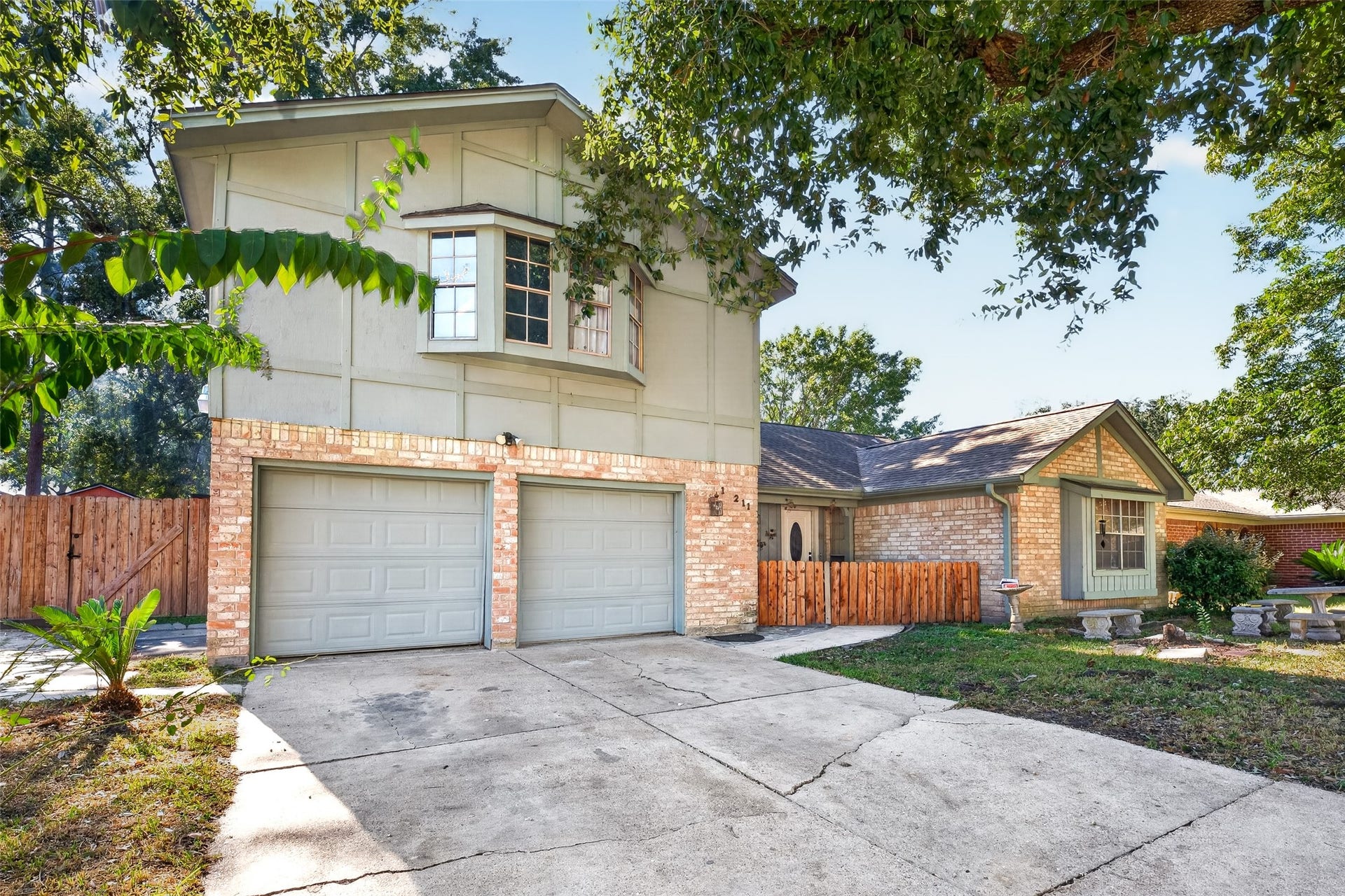 16211 Brinkwood Drive, Houston, TX 77090 16211 Brinkwood Drive, Houston, TX 77090