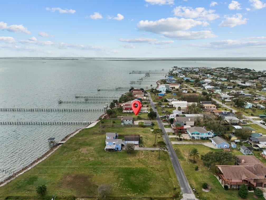 1035 6th Street, San Leon, TX 77539 1035 6th Street, San Leon, TX 77539