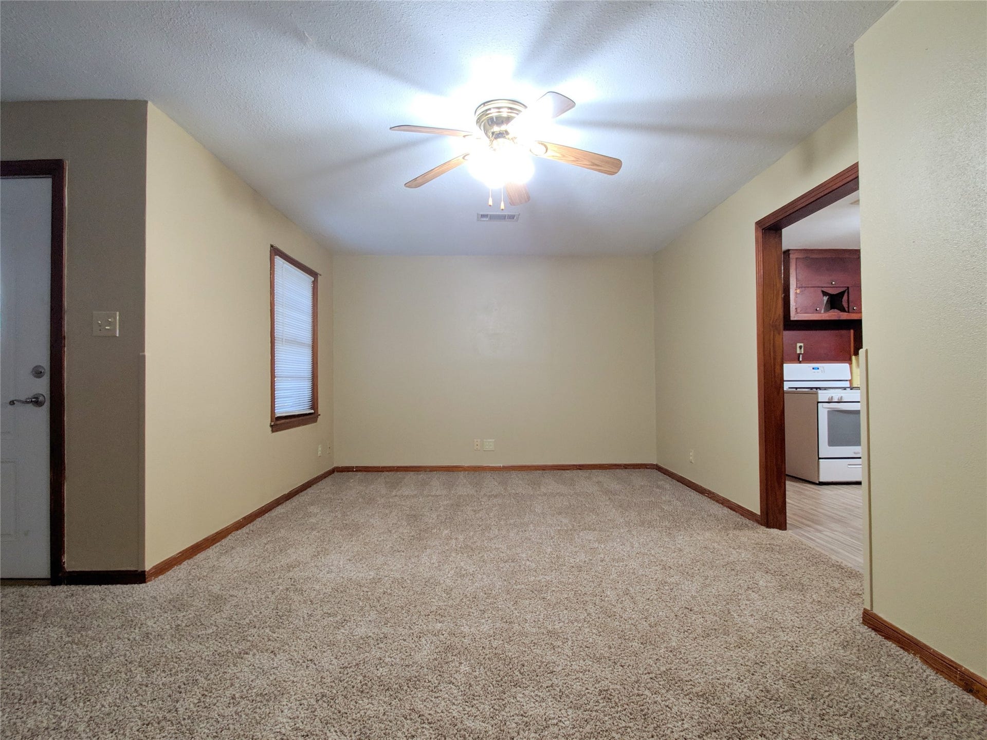 1717 Hawthorne Street, La Marque, TX 77568 1717 Hawthorne Street, La Marque, TX 77568