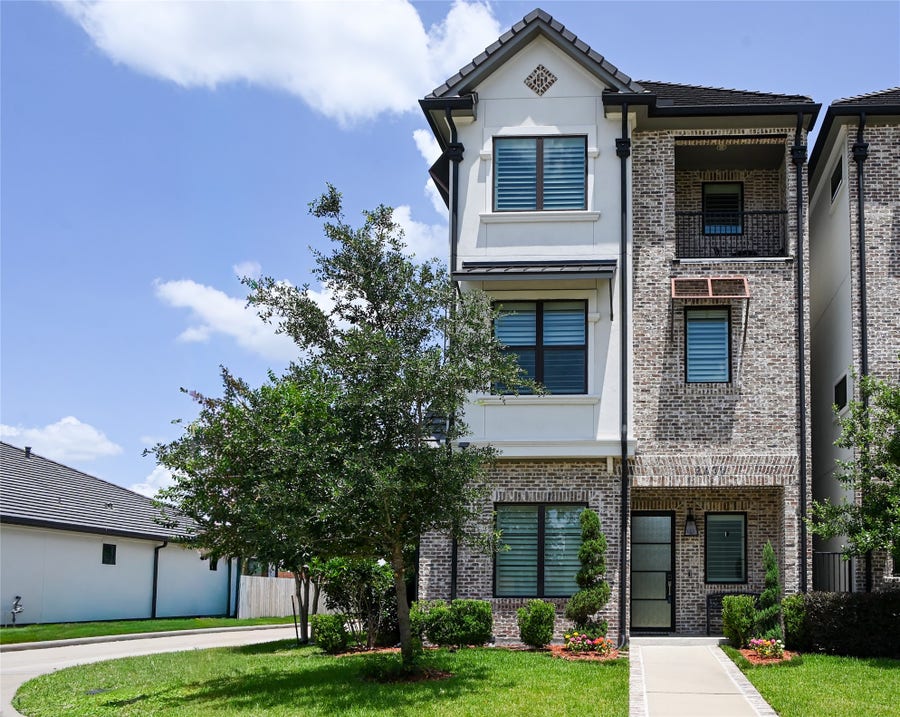 Property photo for 2431 Prairie Hollow Lane, Houston, TX