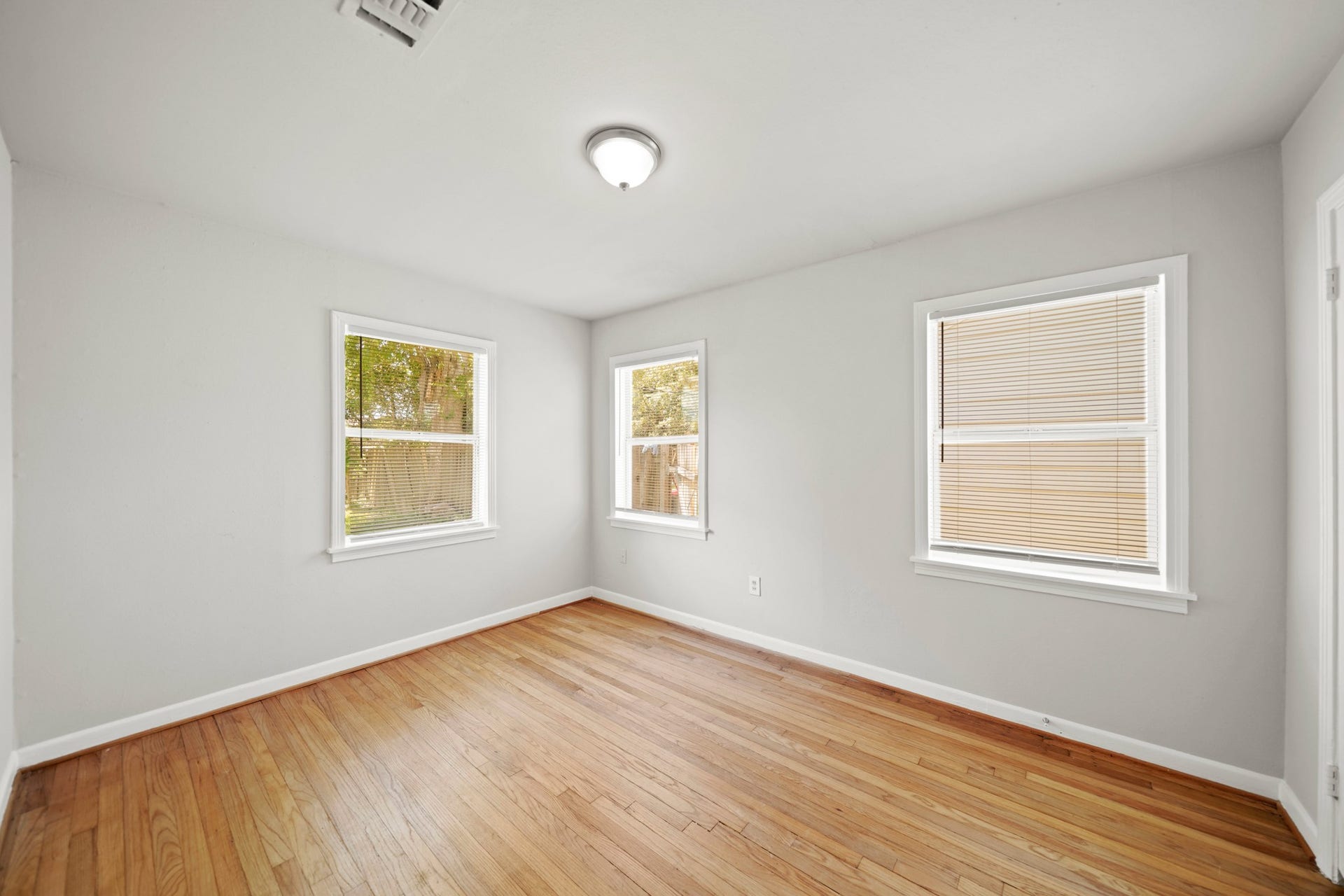 500 N Circle Drive, Baytown, TX 77520