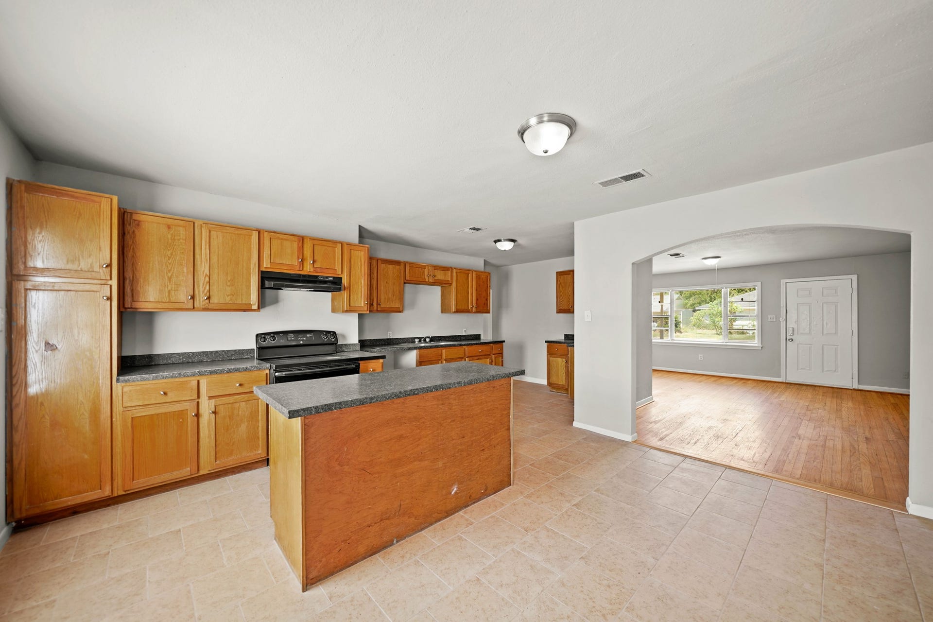 500 N Circle Drive, Baytown, TX 77520