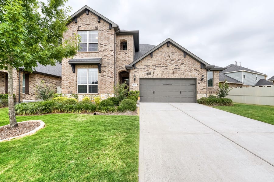 Property photo for 17071 Easter Lily Drive, Conroe, TX