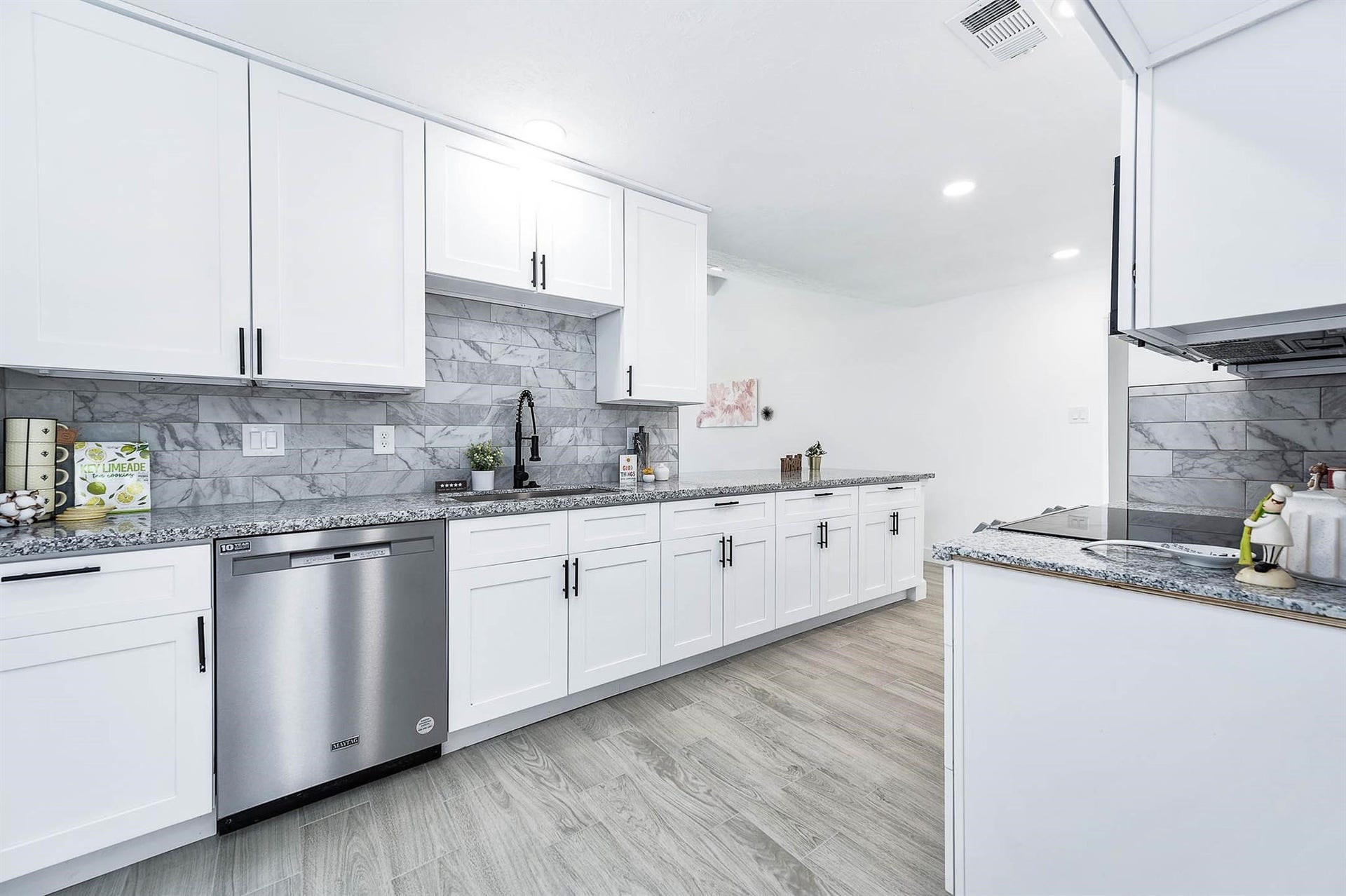 14310 Southline Road, Sugar Land, TX 77498 14310 Southline Road, Sugar Land, TX 77498