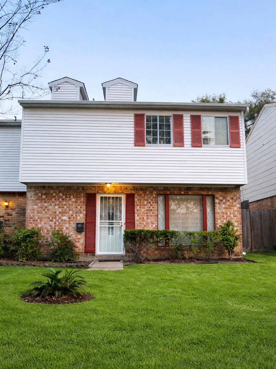 Property photo for 5510 Deep Forest Drive, Houston, TX