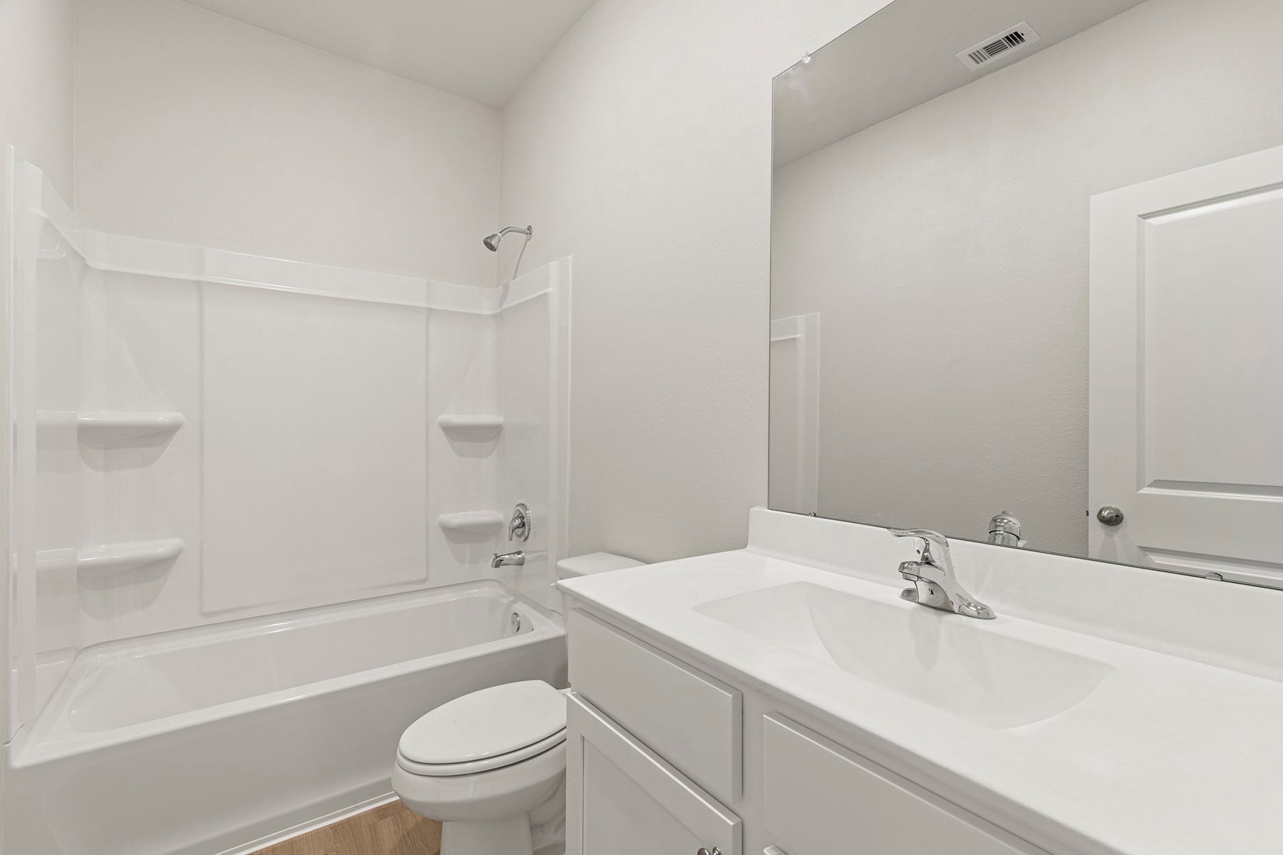 8918 Mystery Stone Drive, Iowa Colony, TX 77583 The secondary bathroom .