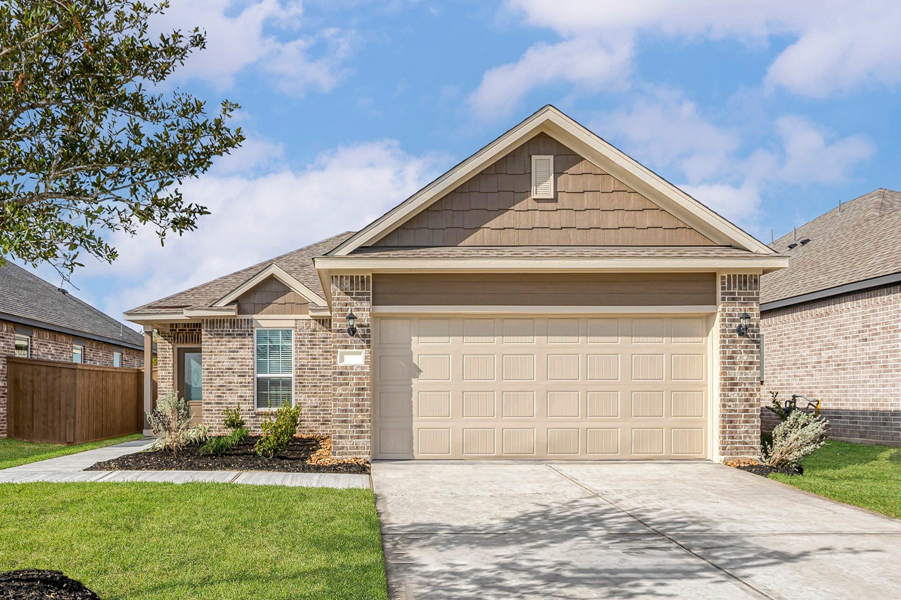 8918 Mystery Stone Drive, Iowa Colony, TX 77583 The Chambers floor plan features 3 bedrooms, 2 bathrooms, and features an open floor plan design. Completed example to be built.