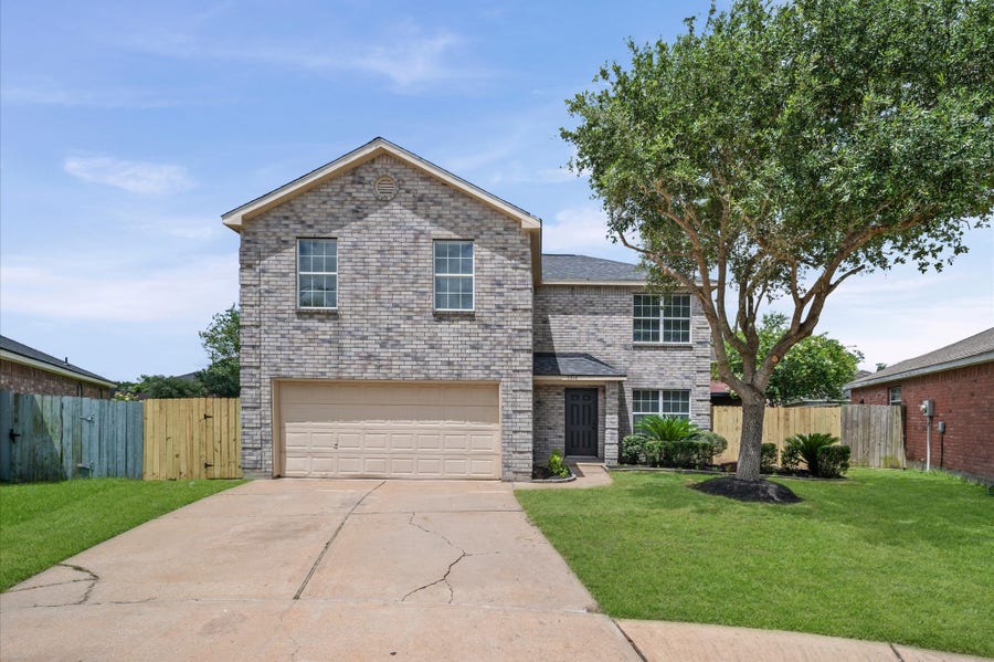 Property photo for 5518 Rio Alamo Street, Rosharon, TX