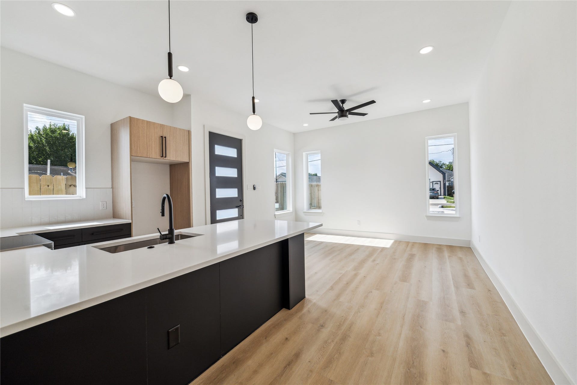 4415 Buck Street, #A/B, Houston, TX 77020 4415 Buck Street, #A/B, Houston, TX 77020
