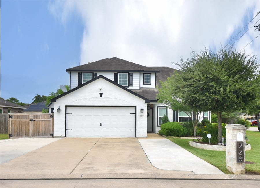 Property photo for 228 Taylor Circle, La Marque, TX