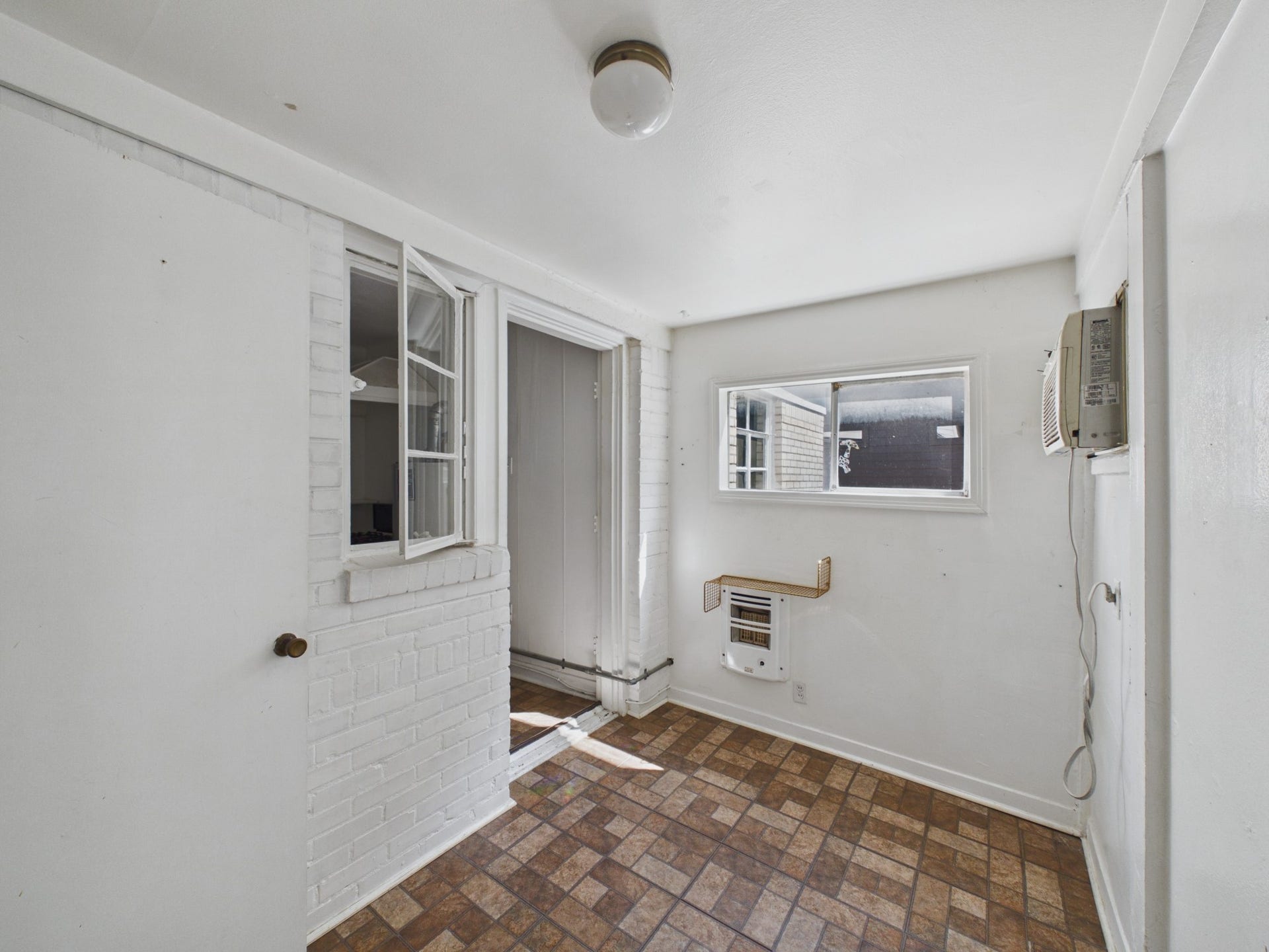 Sunroom and Rear Entry