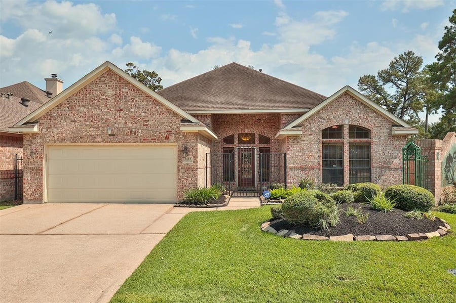 Property photo for 3115 Evergreen Oak Drive, Houston, TX